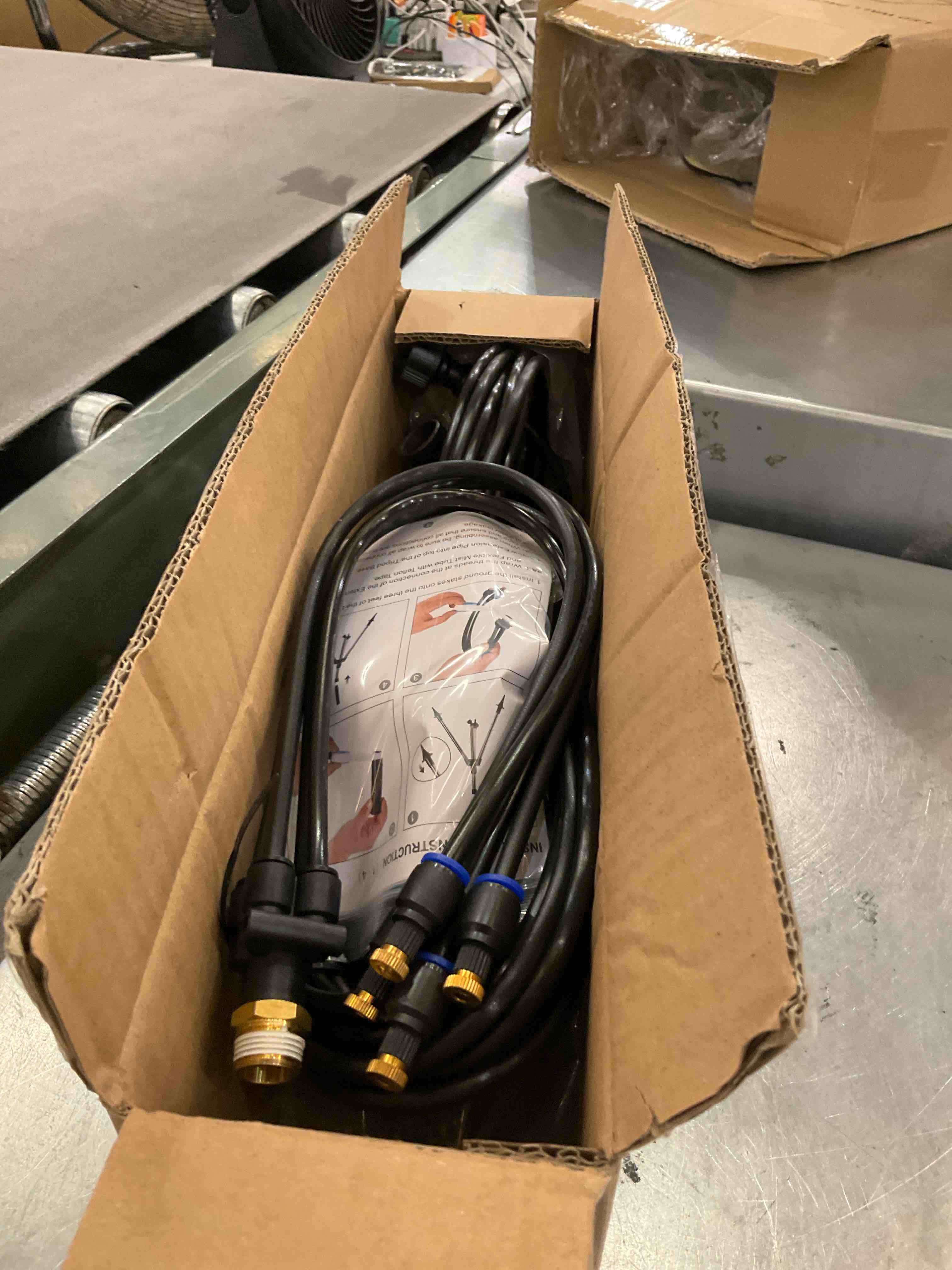 https://s3.amazonaws.com/lotting-images-prod/BargainHunt/EXS01473469_1719329435710.jpeg