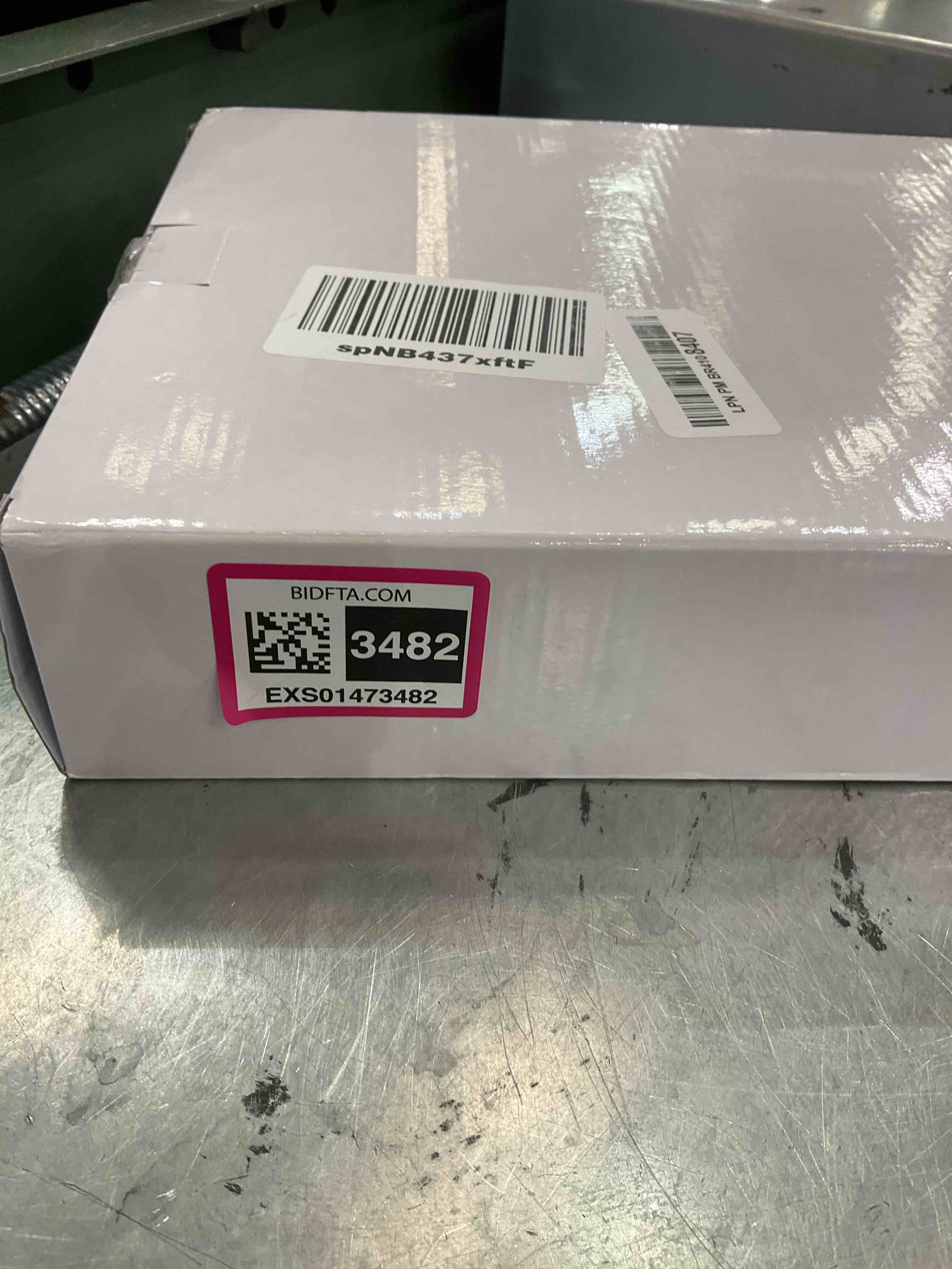 https://s3.amazonaws.com/lotting-images-prod/BargainHunt/EXS01473482_1719334214760.jpeg