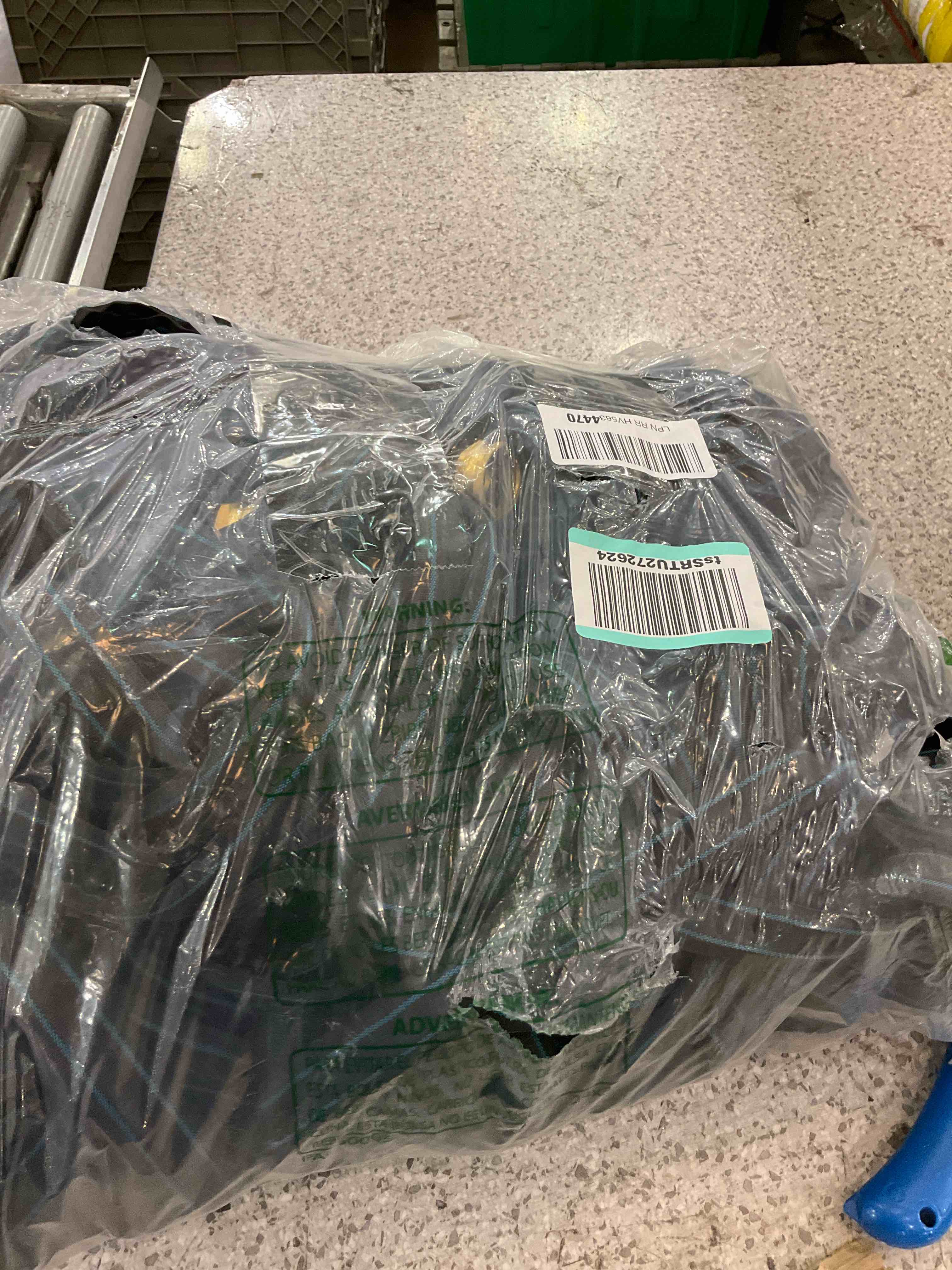 https://s3.amazonaws.com/lotting-images-prod/BargainHunt/EXS01473734_1718377441775.jpeg