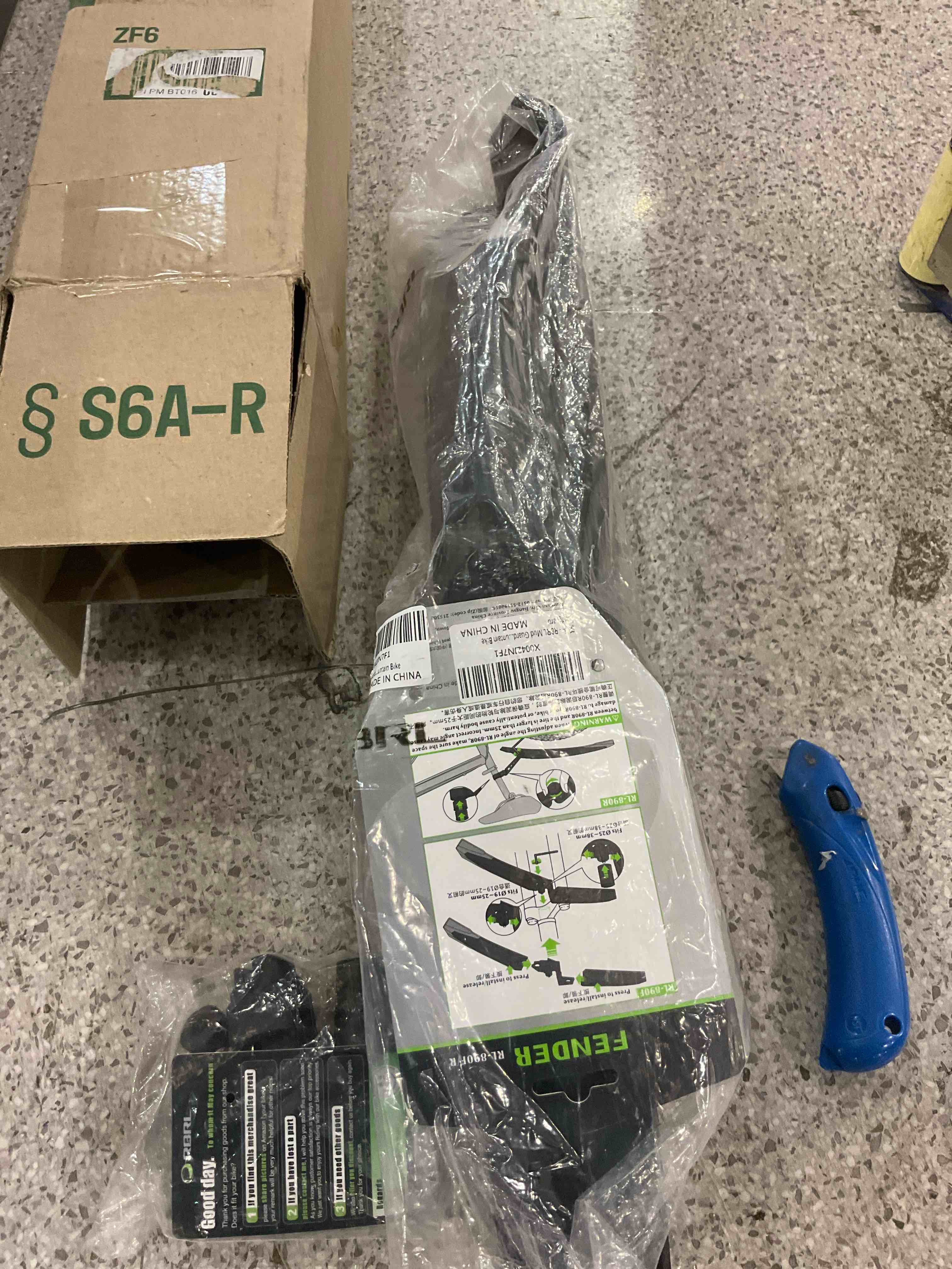 https://s3.amazonaws.com/lotting-images-prod/BargainHunt/EXS01473803_1718625492500.jpeg