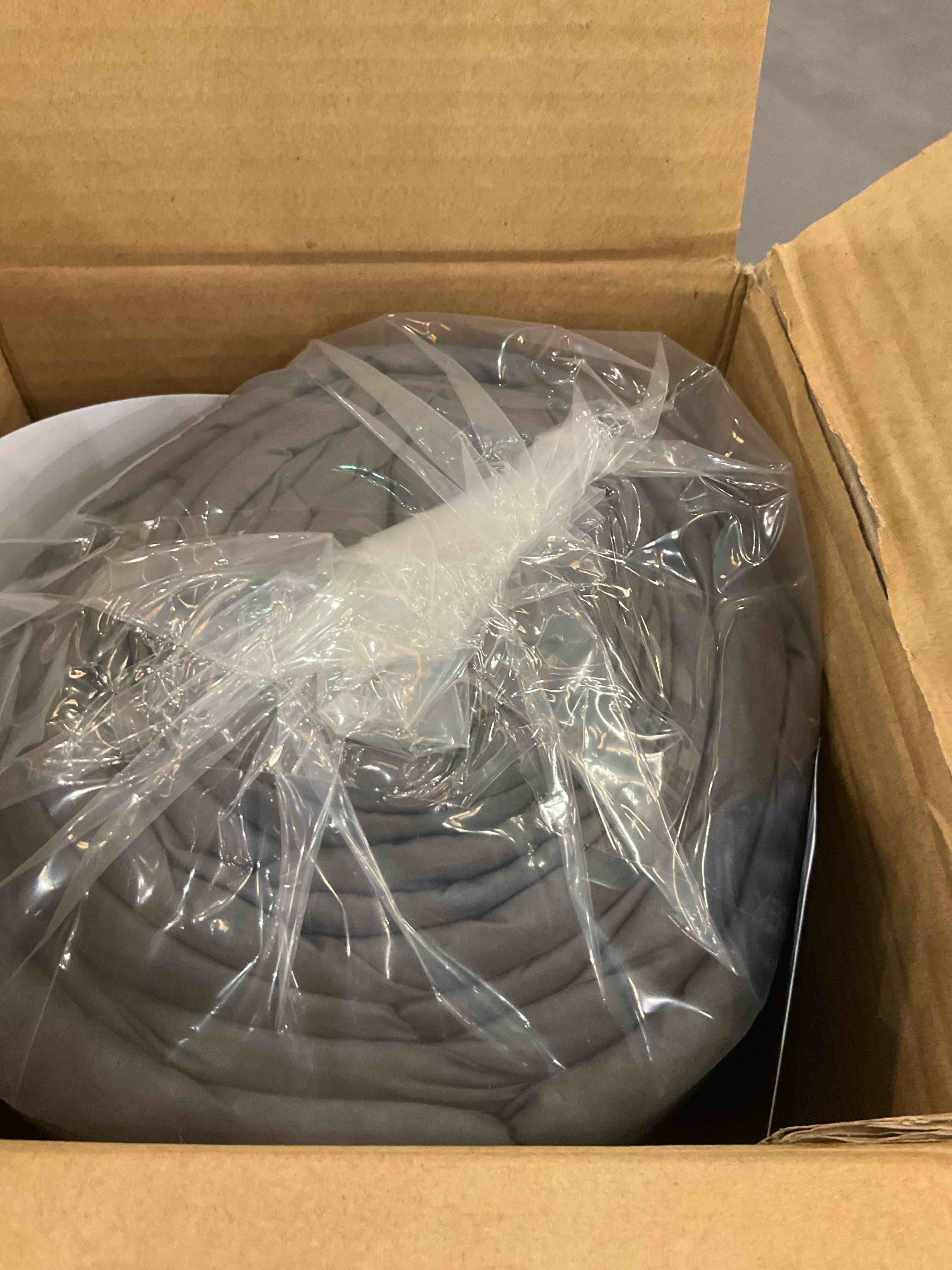 https://s3.amazonaws.com/lotting-images-prod/BargainHunt/EXS01474011_1718735706473.jpeg