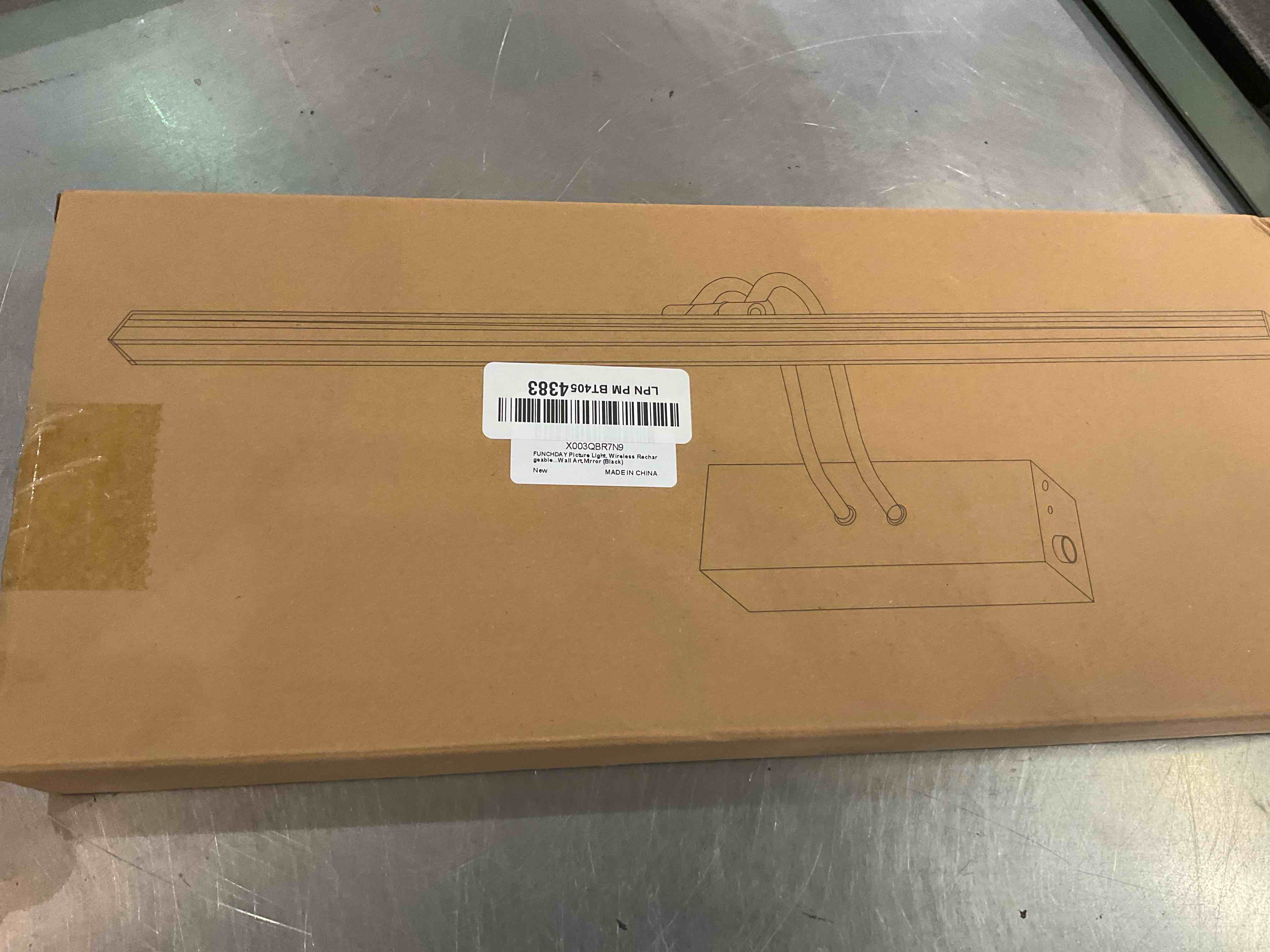 https://s3.amazonaws.com/lotting-images-prod/BargainHunt/EXS01474106_1718806866724.jpeg