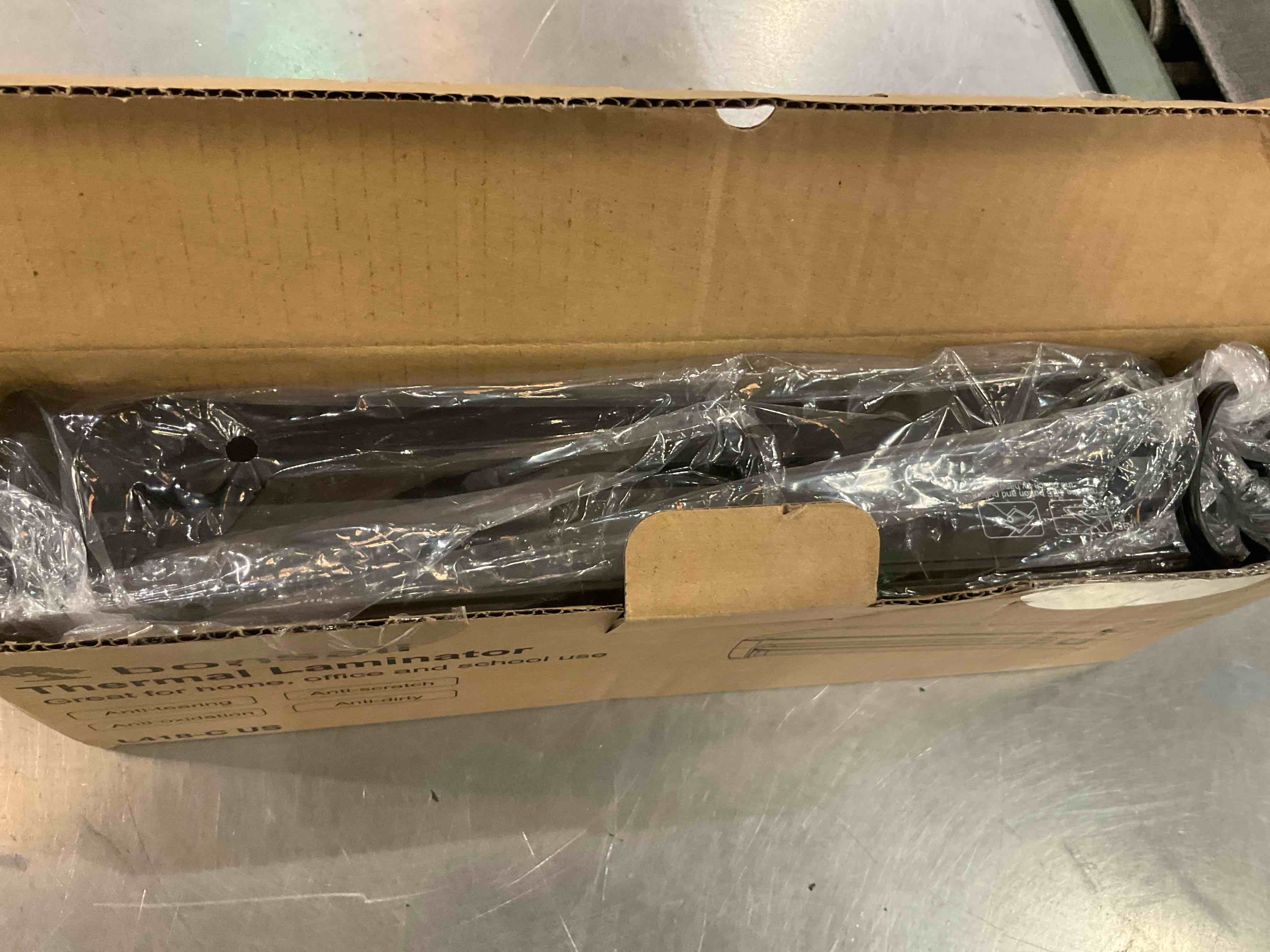 https://s3.amazonaws.com/lotting-images-prod/BargainHunt/EXS01474153_1718813321124.jpeg