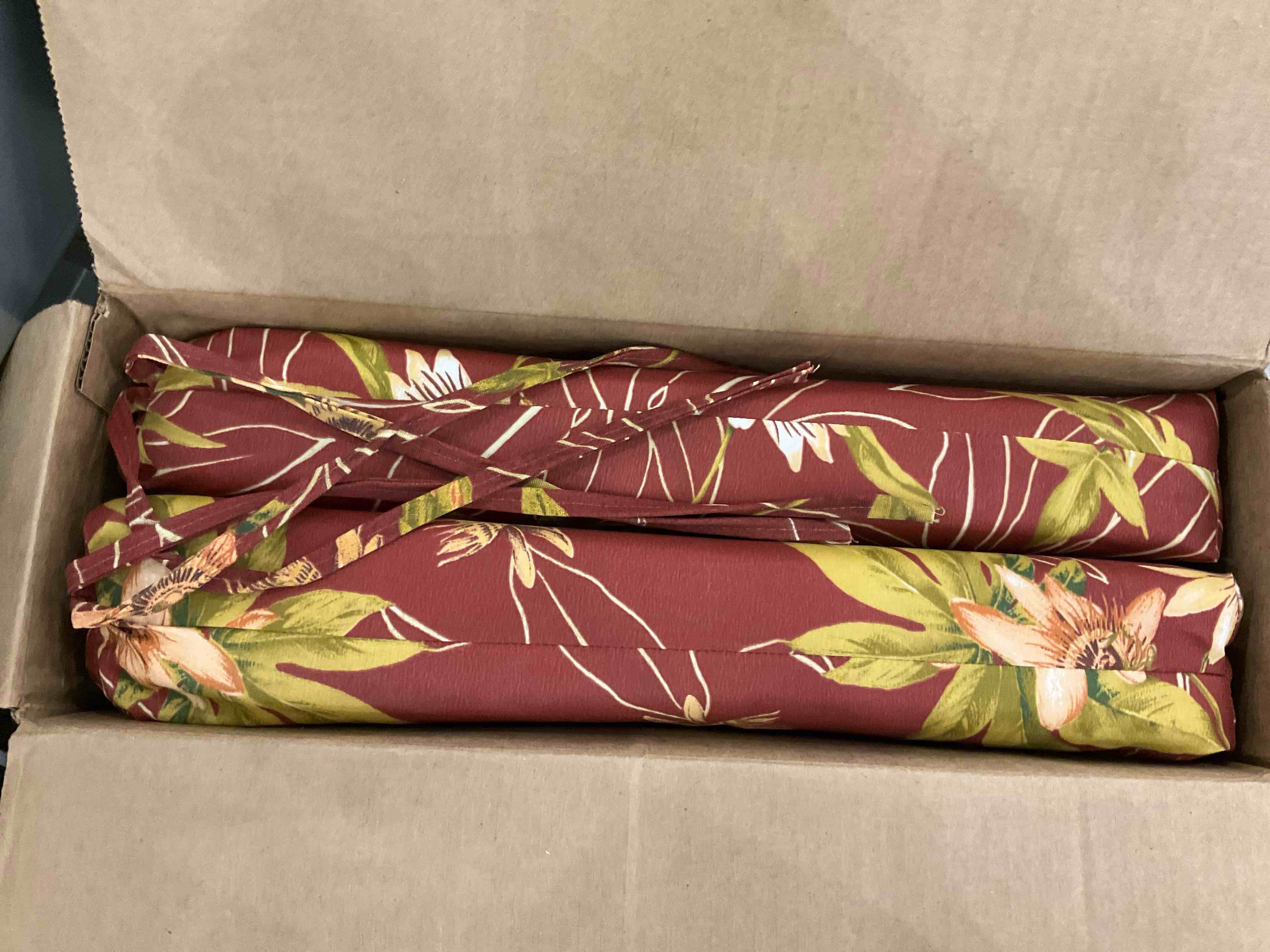 https://s3.amazonaws.com/lotting-images-prod/BargainHunt/EXS01474427_1718977090654.jpeg