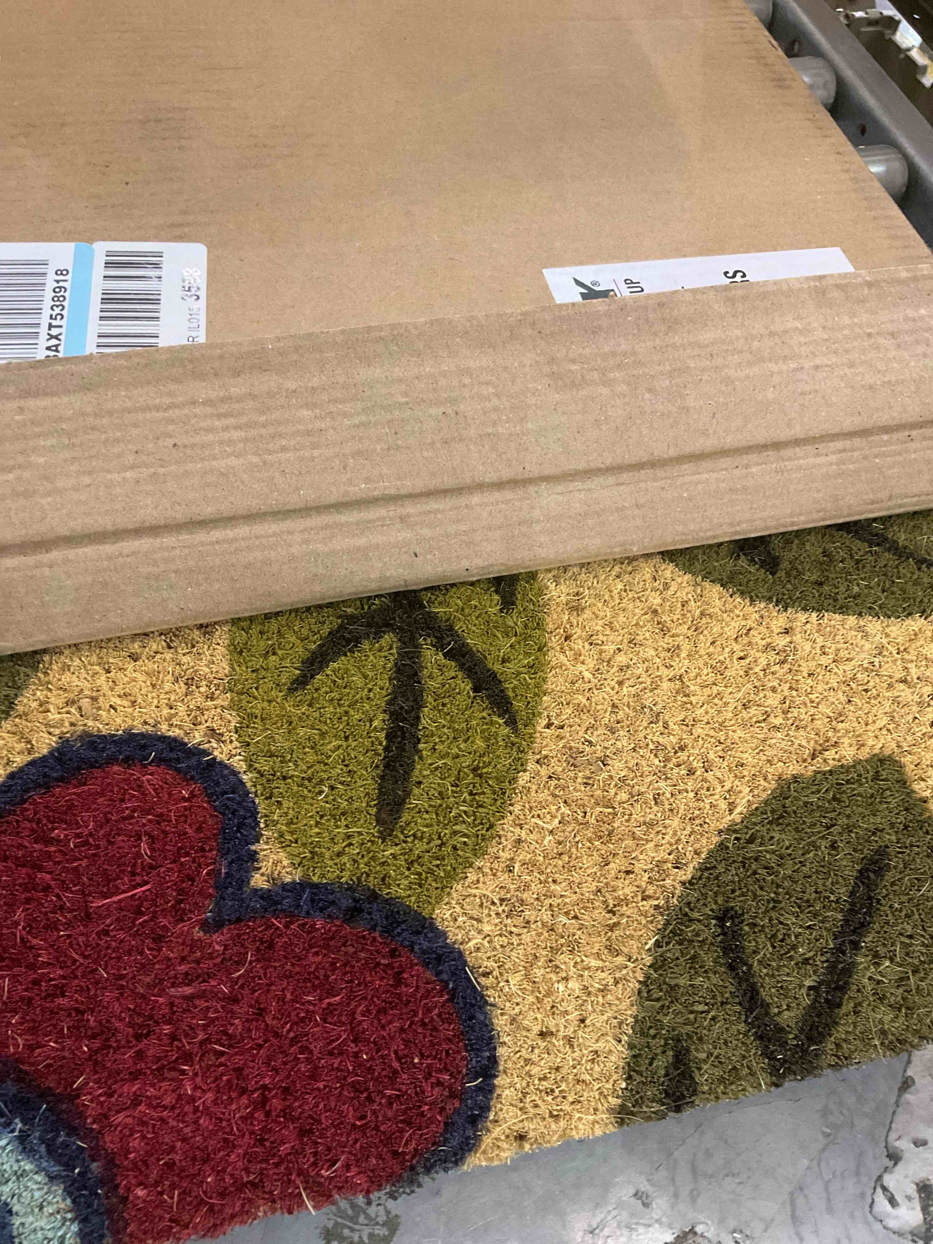 https://s3.amazonaws.com/lotting-images-prod/BargainHunt/EXS01474705_1718894288624.jpeg