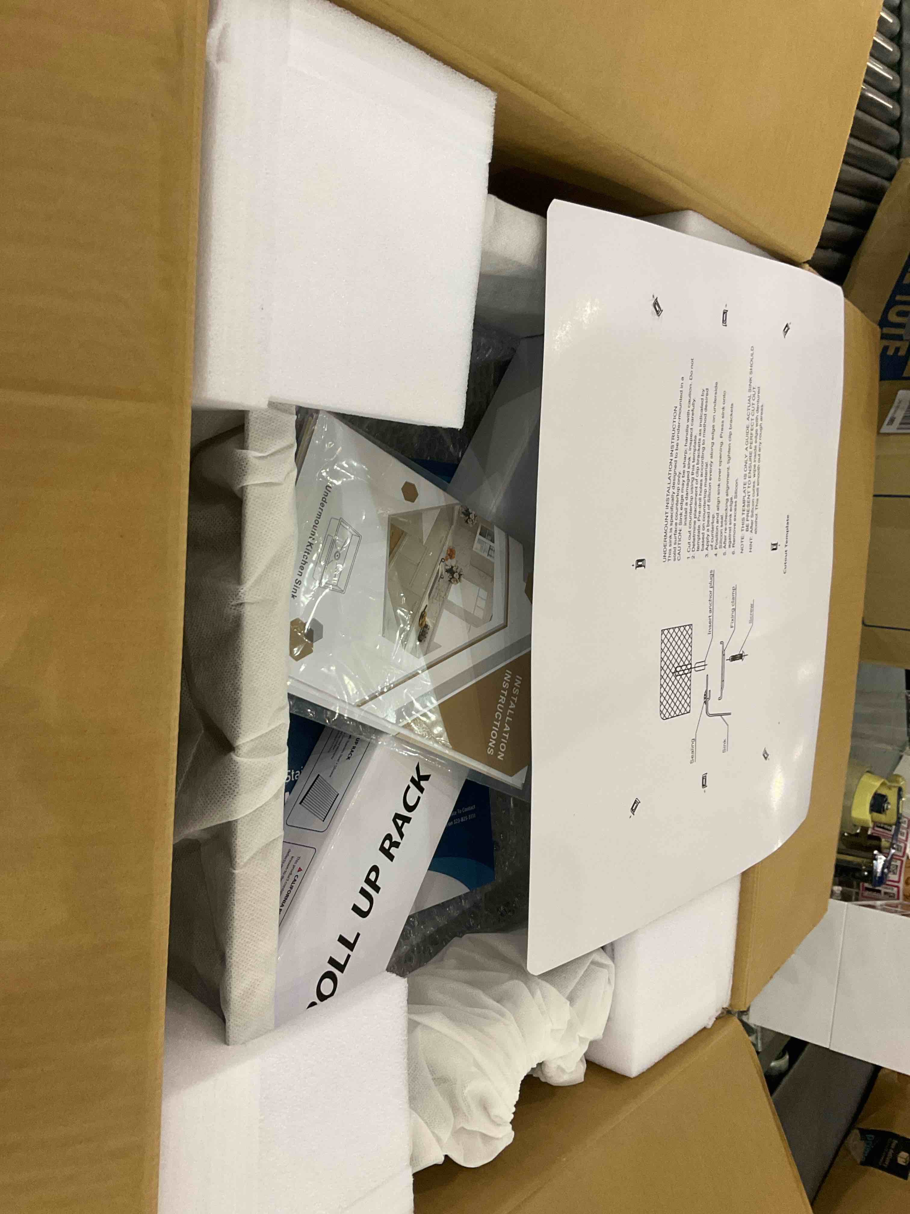https://s3.amazonaws.com/lotting-images-prod/BargainHunt/EXS01475001_1717685202560.jpeg