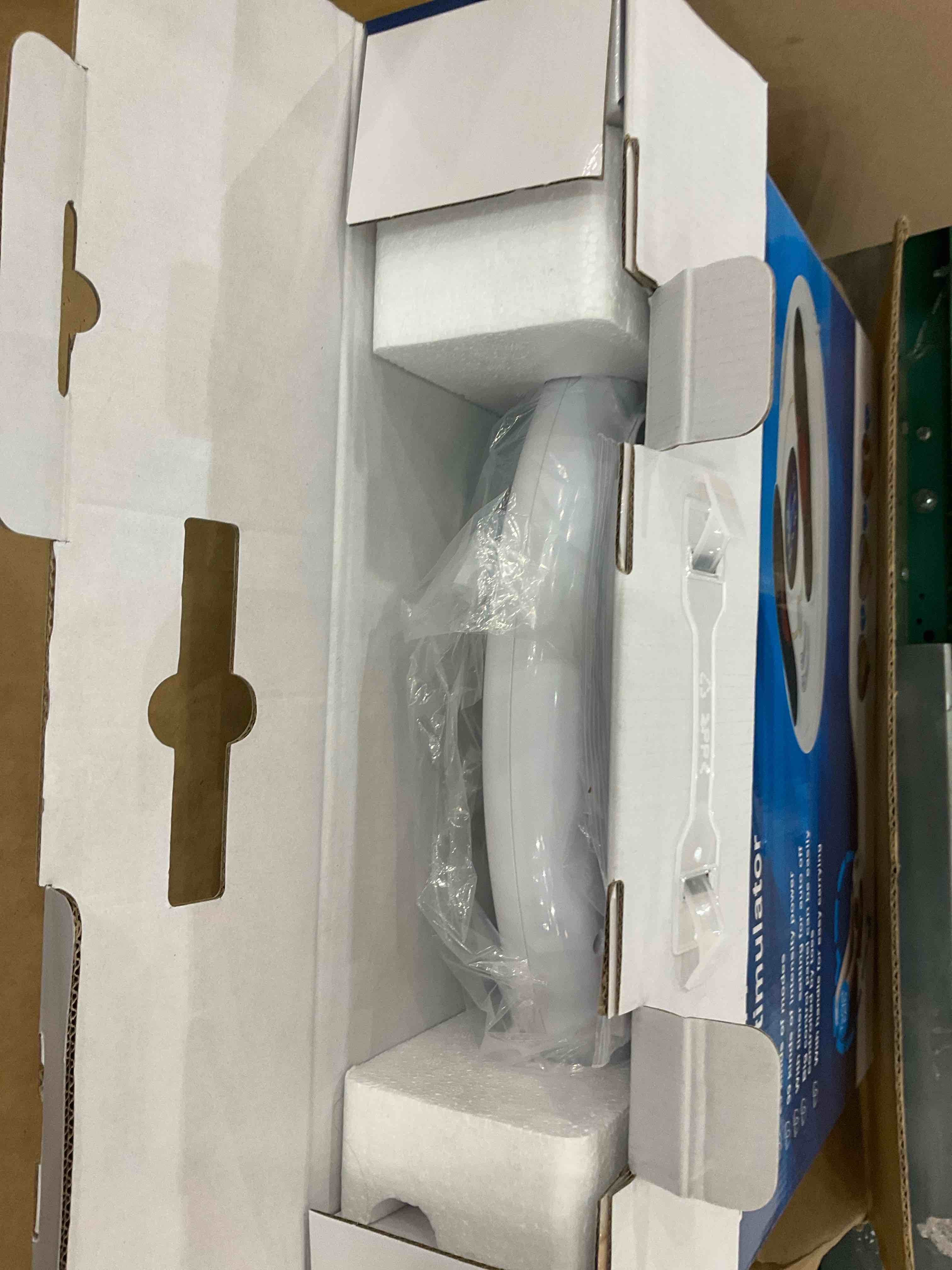 https://s3.amazonaws.com/lotting-images-prod/BargainHunt/EXS01475126_1717767887387.jpeg