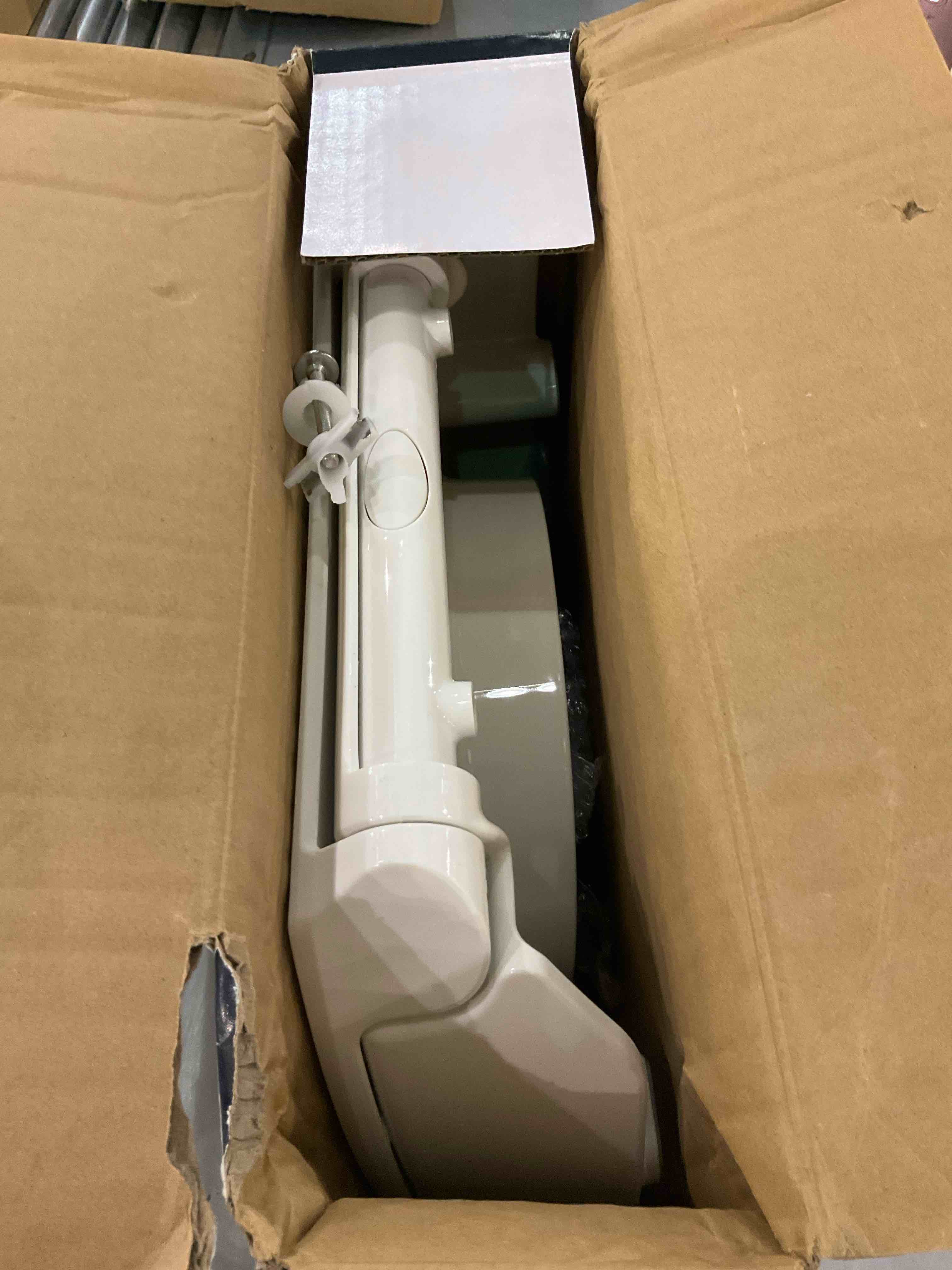 https://s3.amazonaws.com/lotting-images-prod/BargainHunt/EXS01475250_1718106119967.jpeg