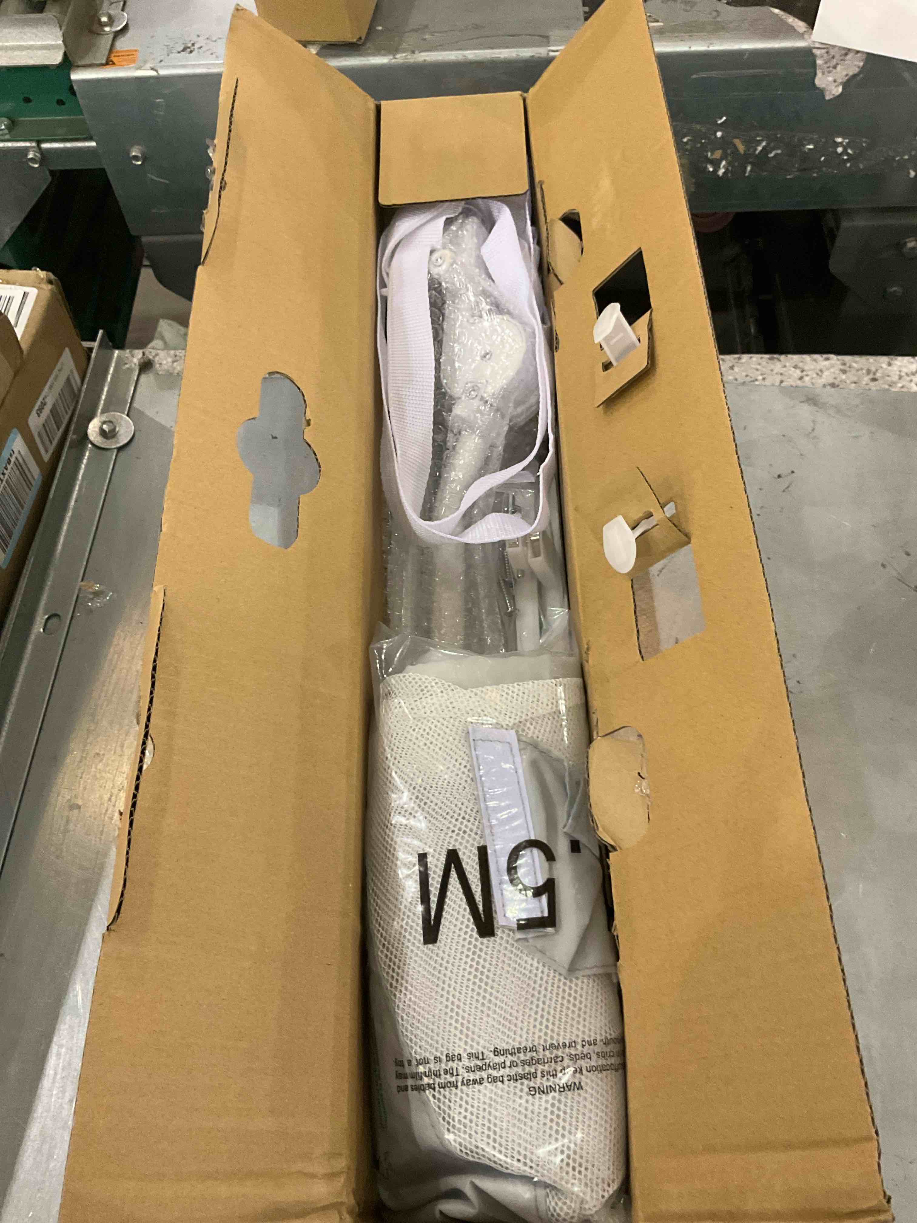 https://s3.amazonaws.com/lotting-images-prod/BargainHunt/EXS01475483_1718195393744.jpeg