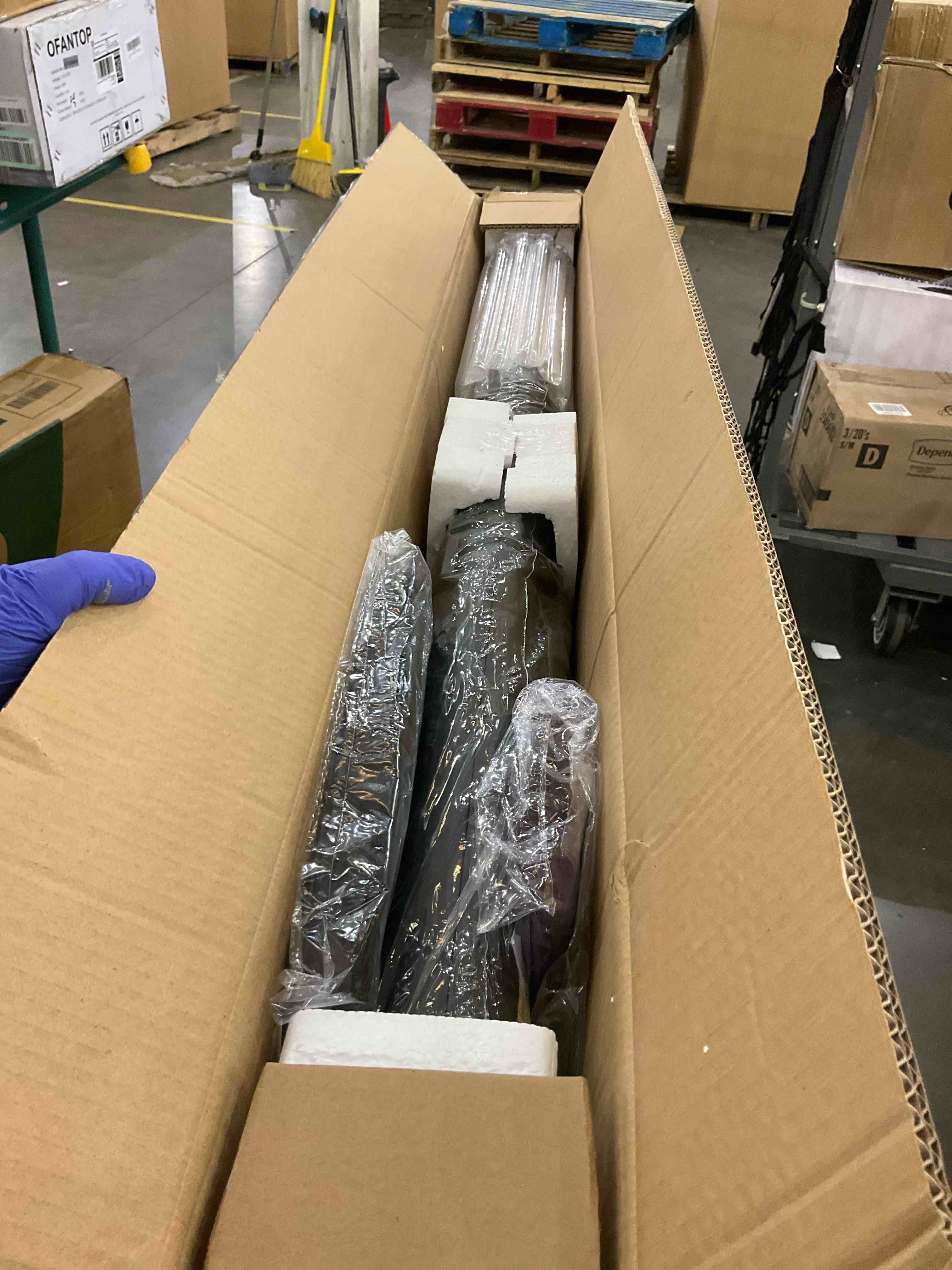https://s3.amazonaws.com/lotting-images-prod/BargainHunt/EXS01476130_1718374105464.jpeg