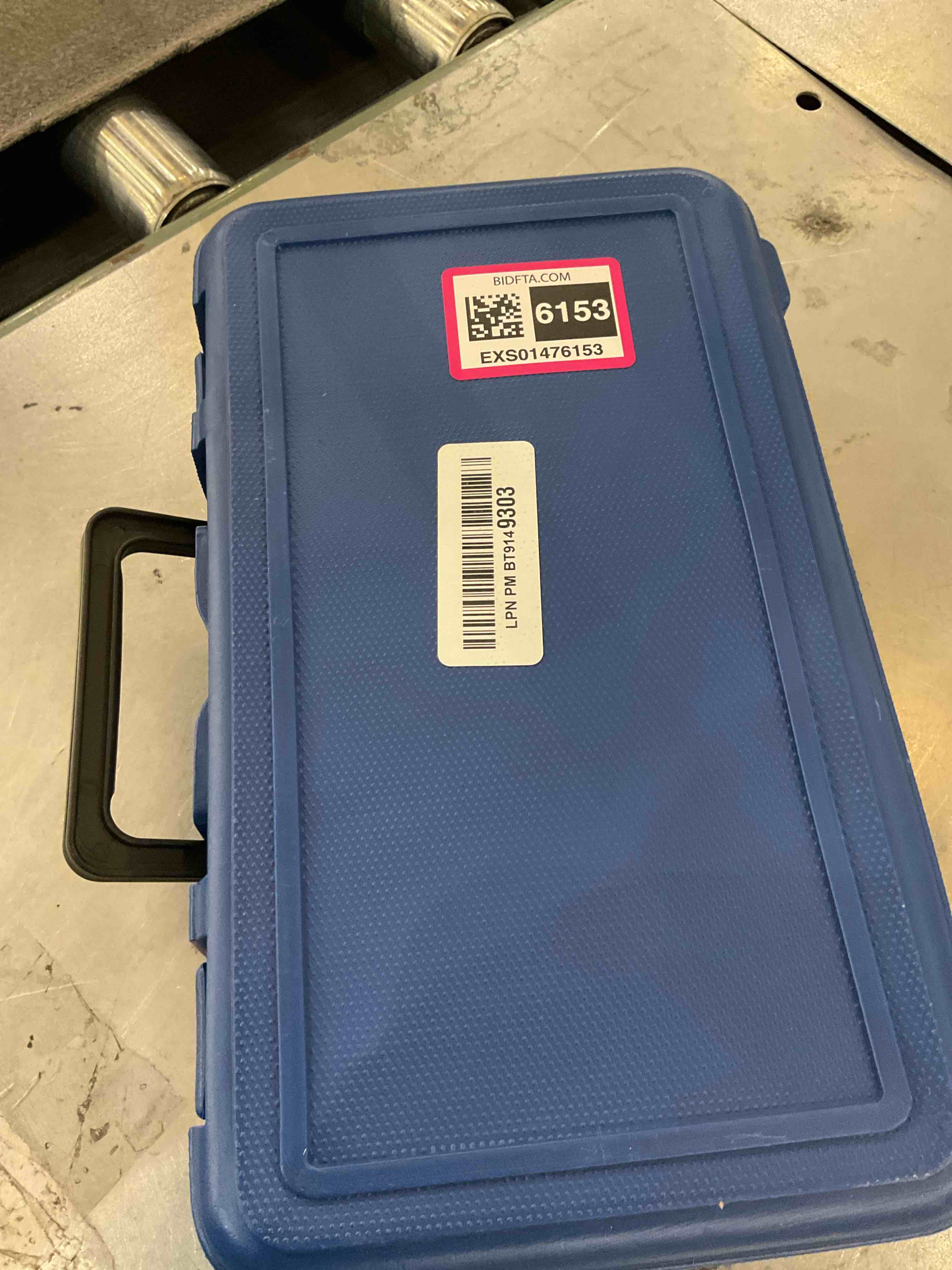 https://s3.amazonaws.com/lotting-images-prod/BargainHunt/EXS01476153_1718377162981.jpeg