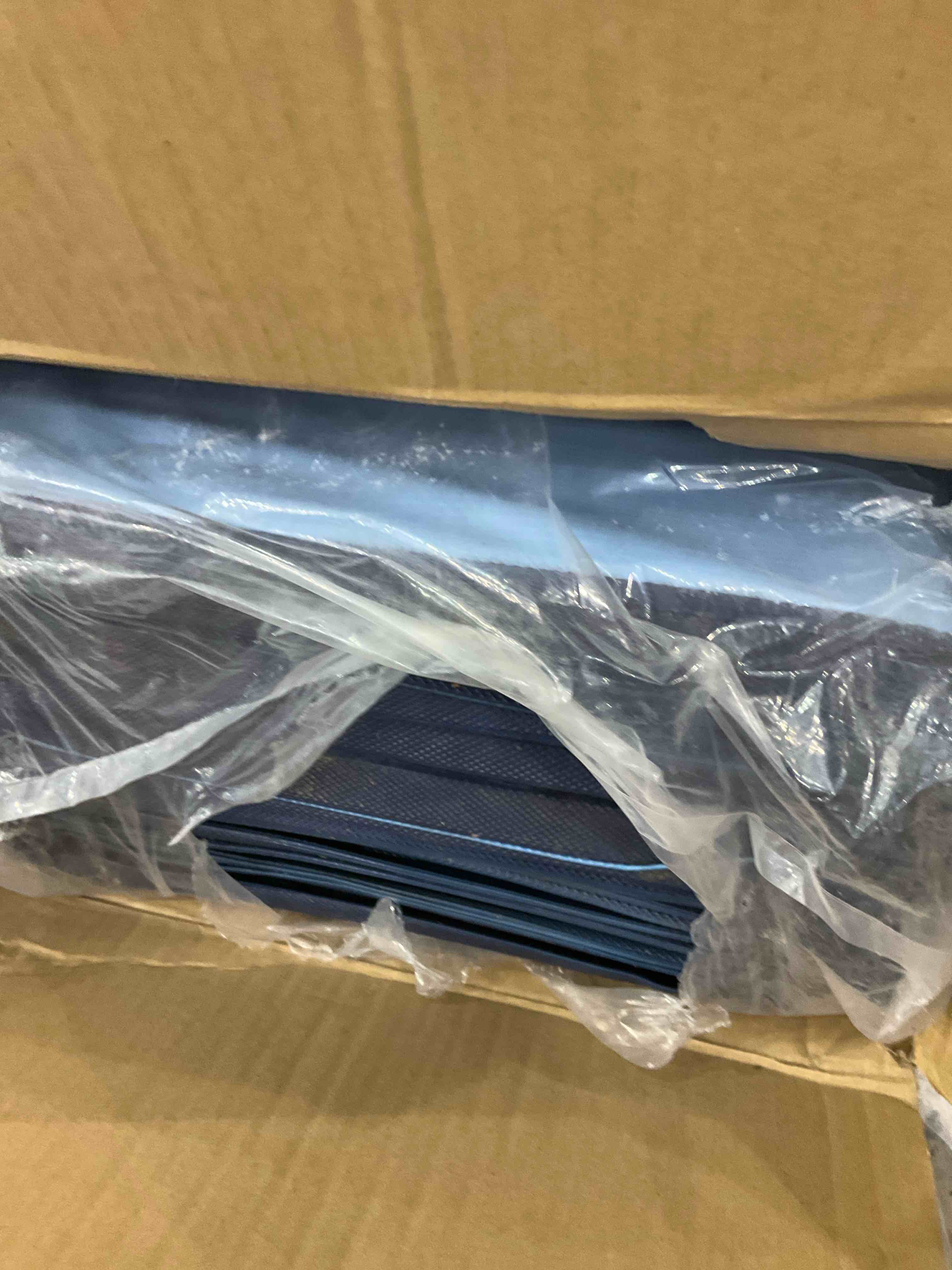 https://s3.amazonaws.com/lotting-images-prod/BargainHunt/EXS01476219_1718626926402.jpeg