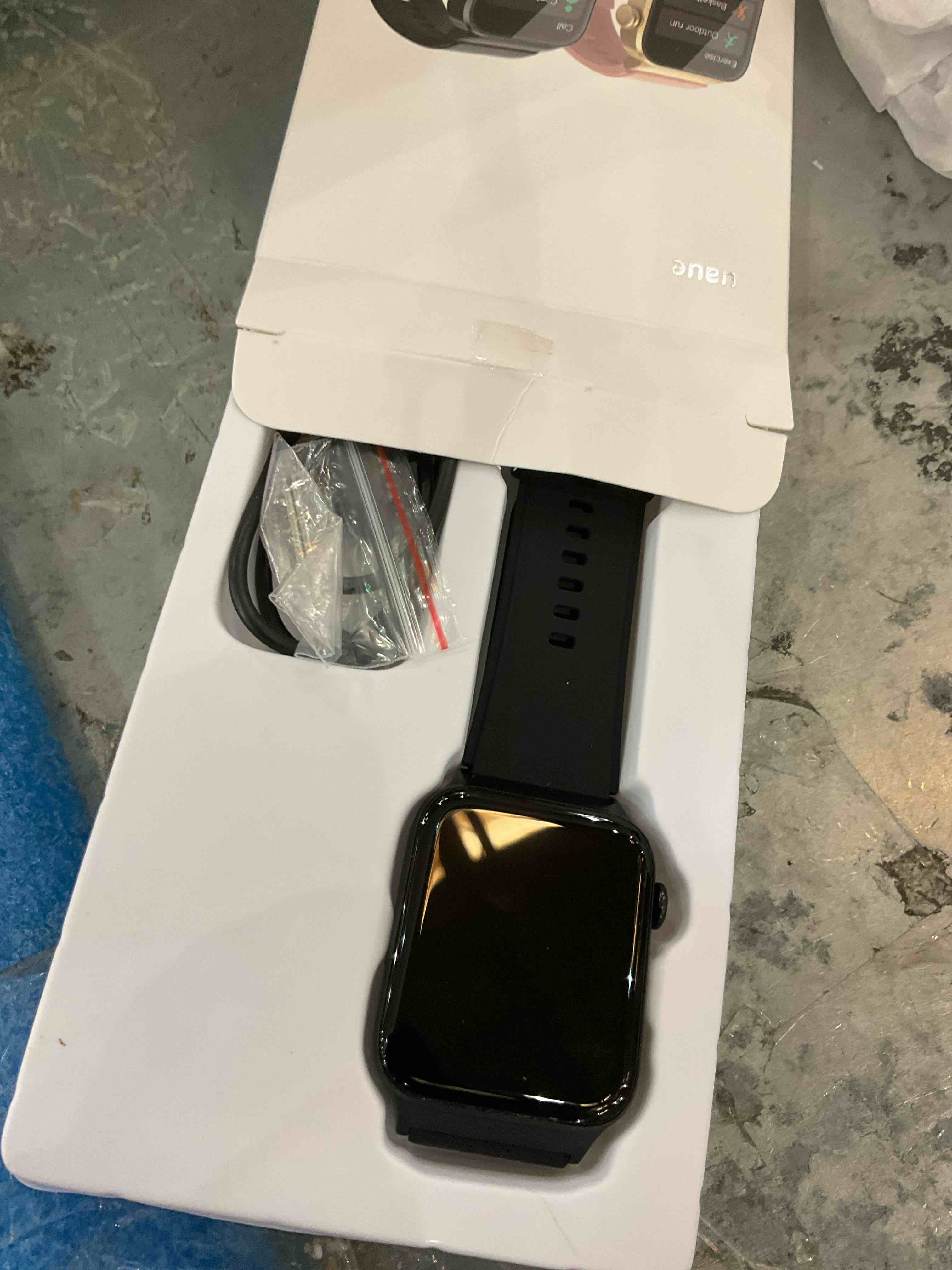 https://s3.amazonaws.com/lotting-images-prod/BargainHunt/EXS01476387_1718729527269.jpeg