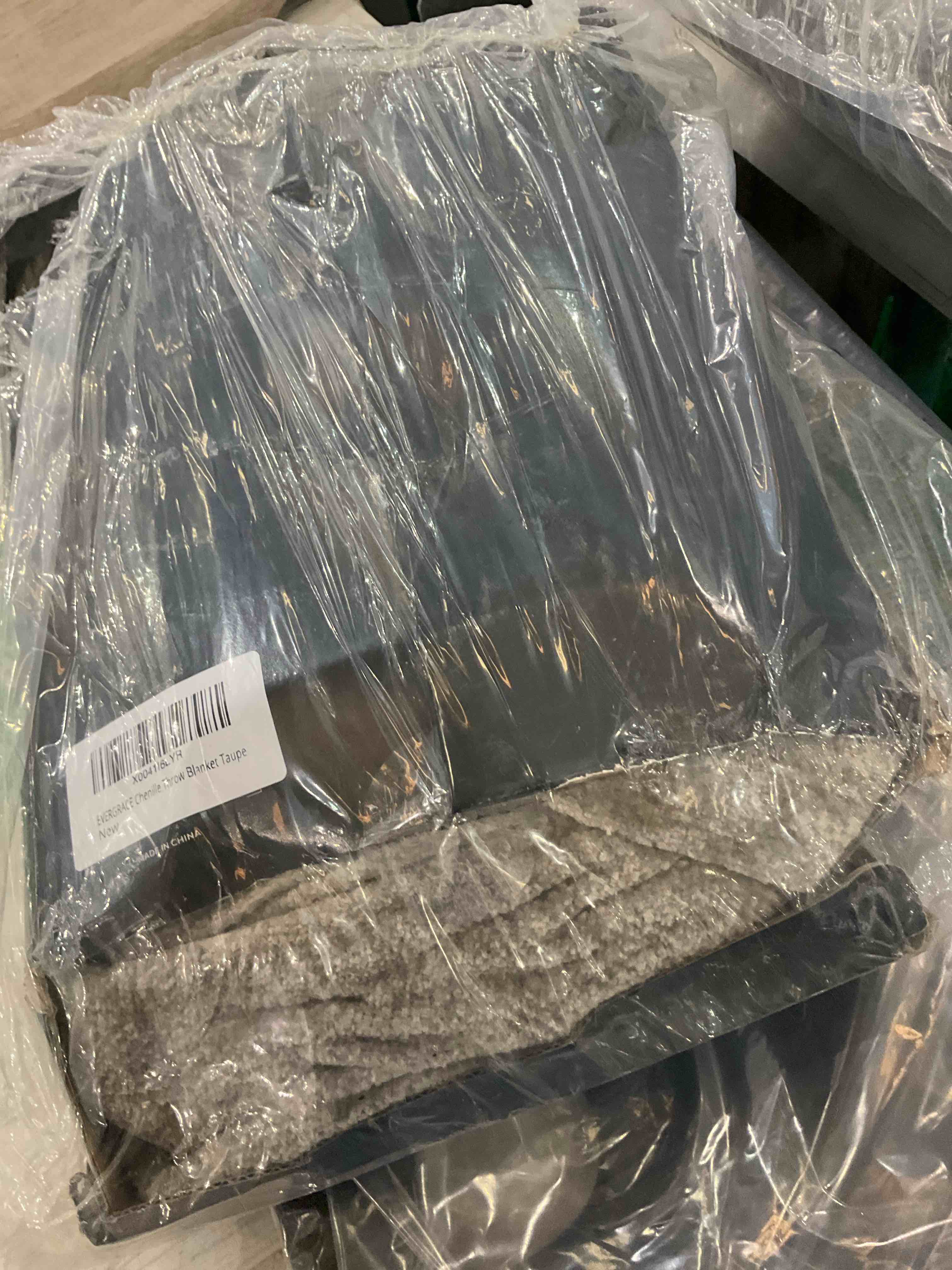 https://s3.amazonaws.com/lotting-images-prod/BargainHunt/EXS01476522_1718283114985.jpeg