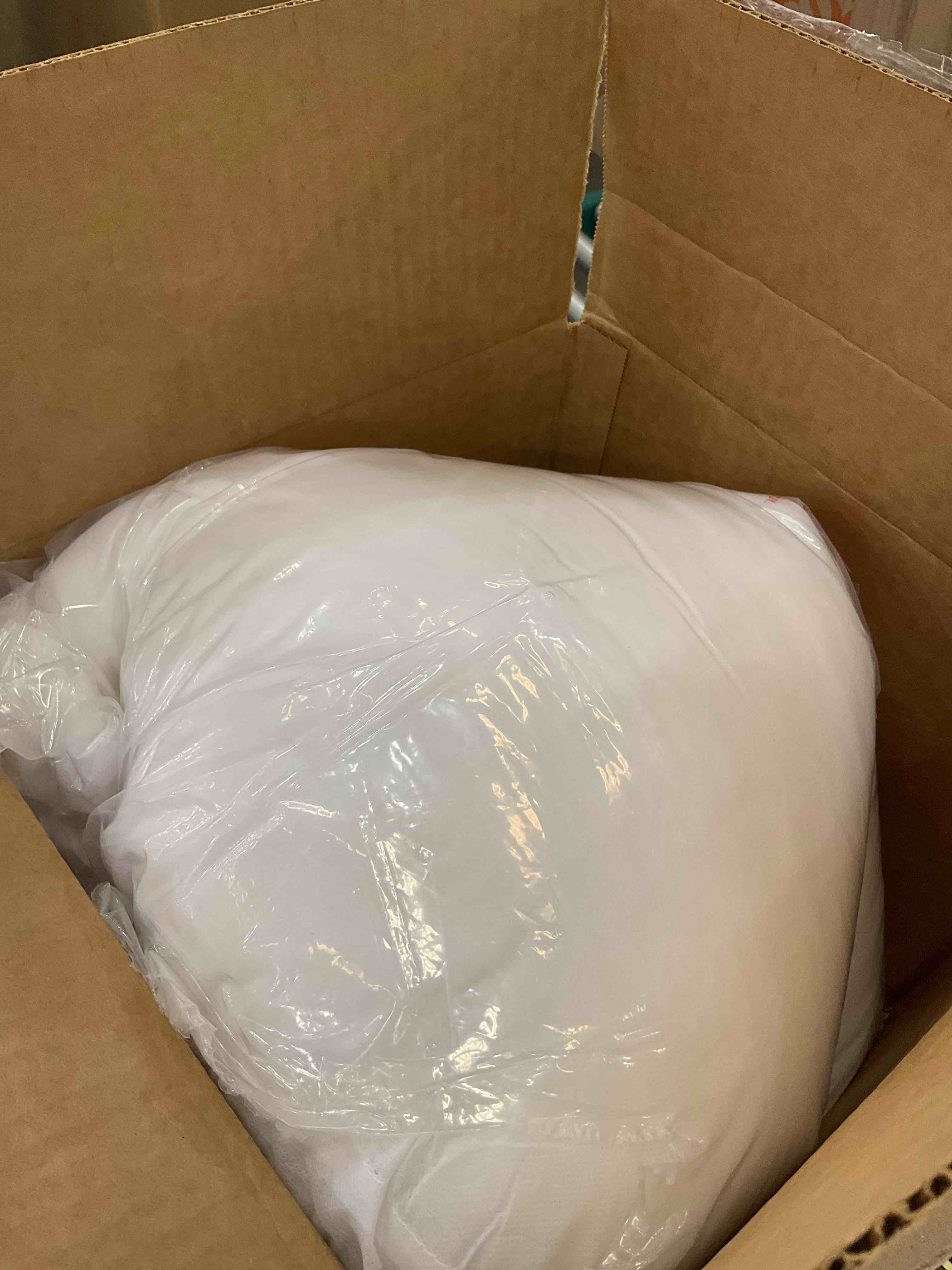 https://s3.amazonaws.com/lotting-images-prod/BargainHunt/EXS01476794_1718378400908.jpeg
