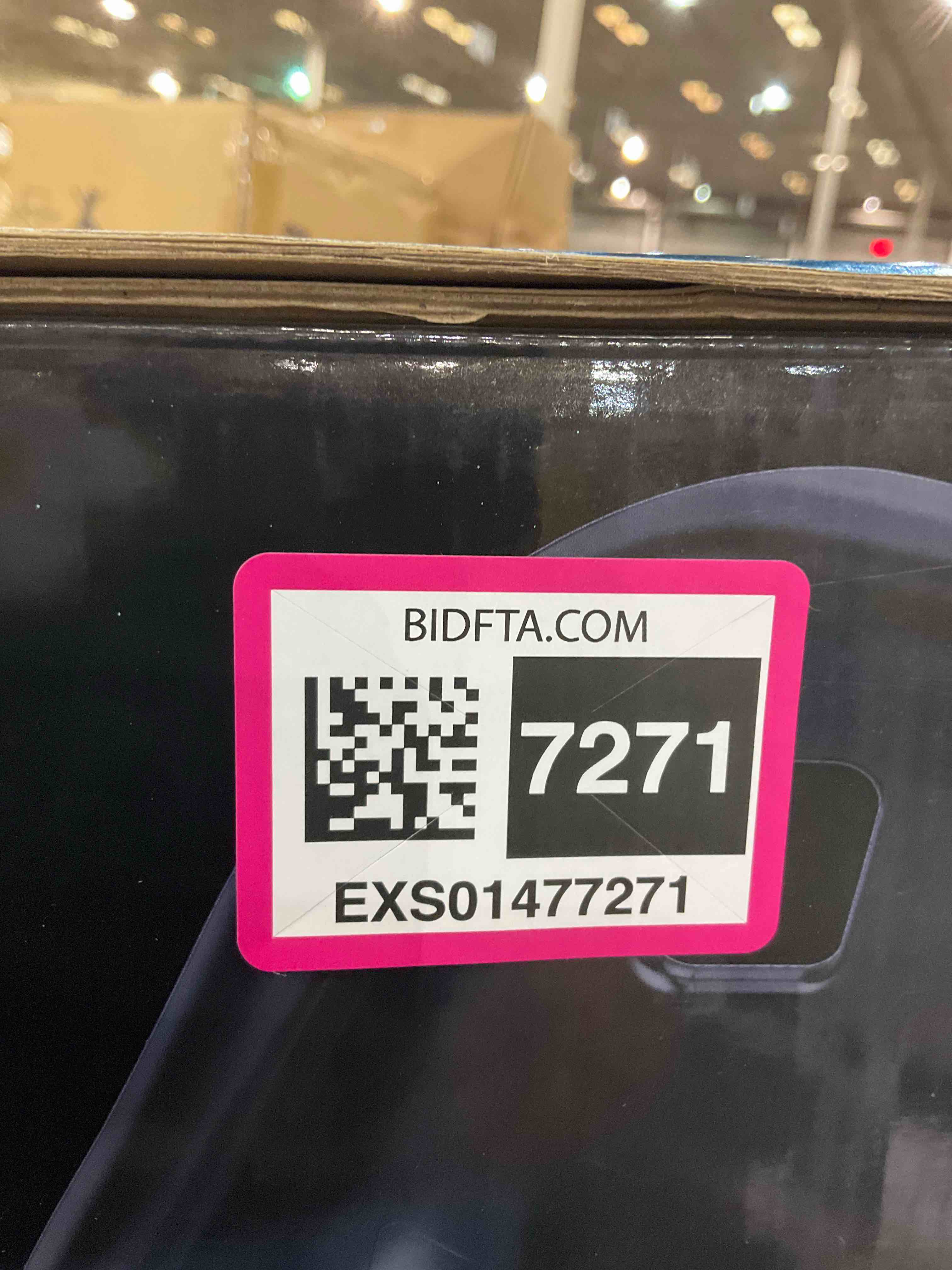 https://s3.amazonaws.com/lotting-images-prod/BargainHunt/EXS01477271_1718626183972.jpeg