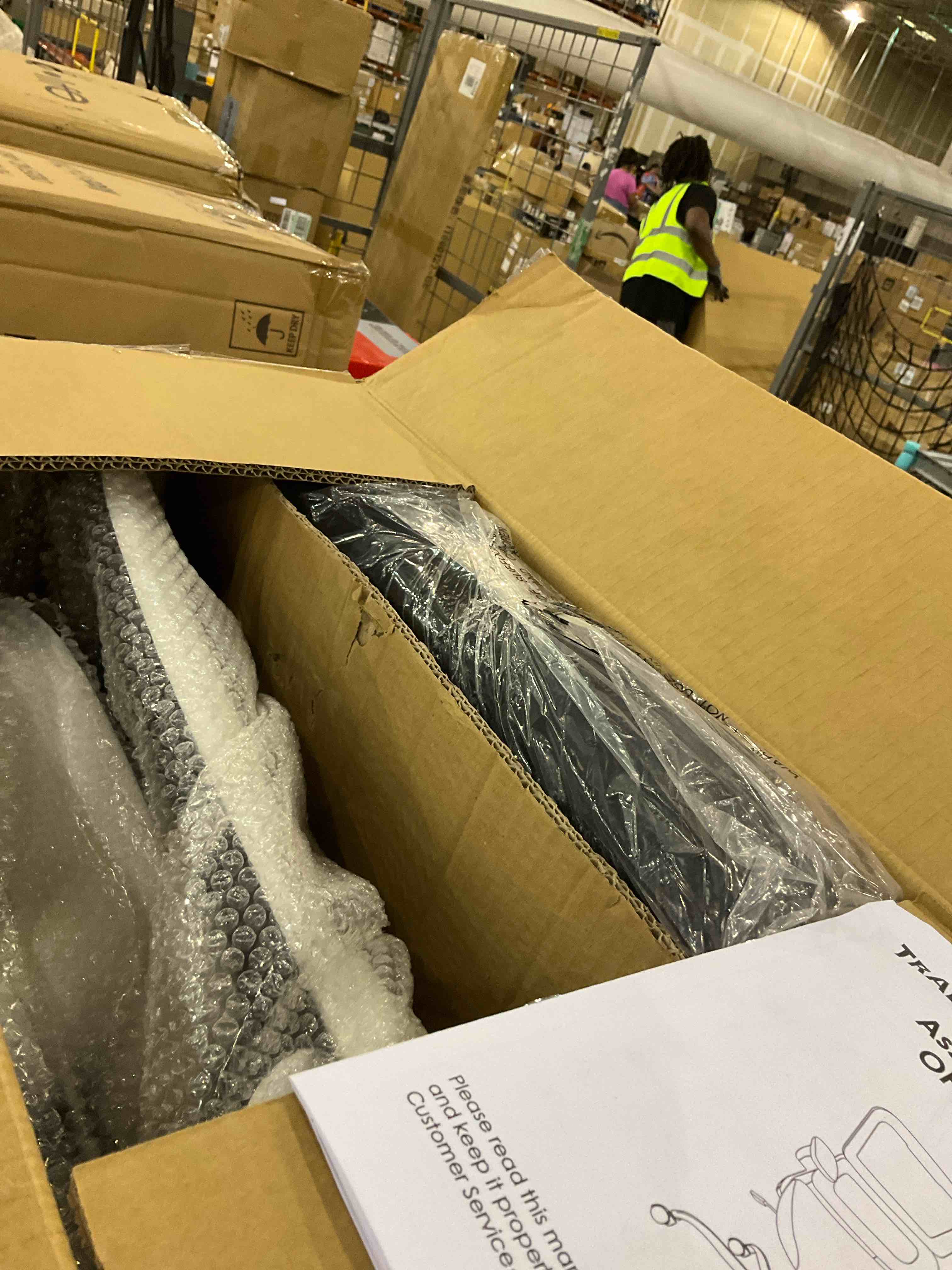 https://s3.amazonaws.com/lotting-images-prod/BargainHunt/EXS01477274_1718627175017.jpeg