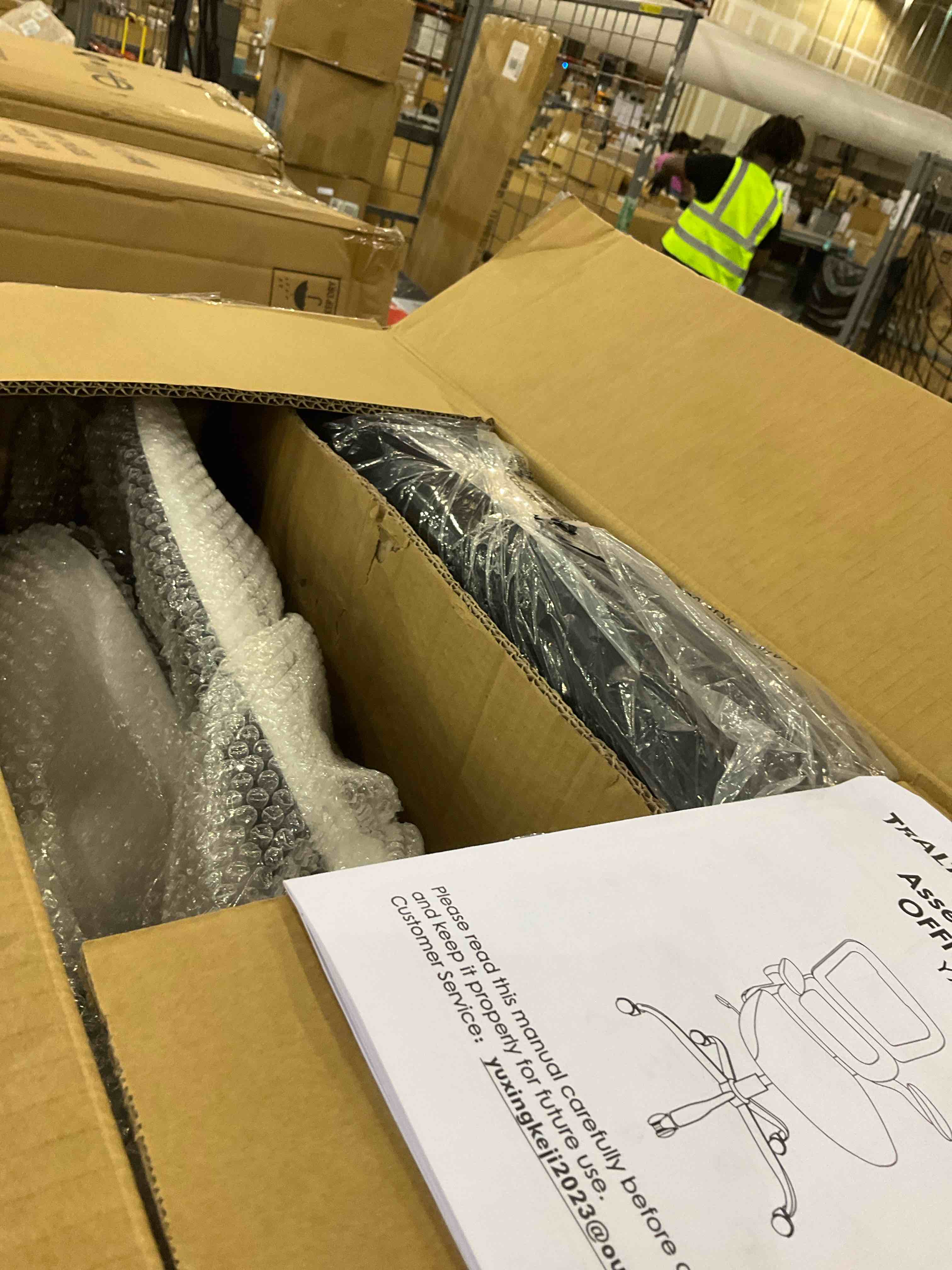https://s3.amazonaws.com/lotting-images-prod/BargainHunt/EXS01477274_1718627178138.jpeg