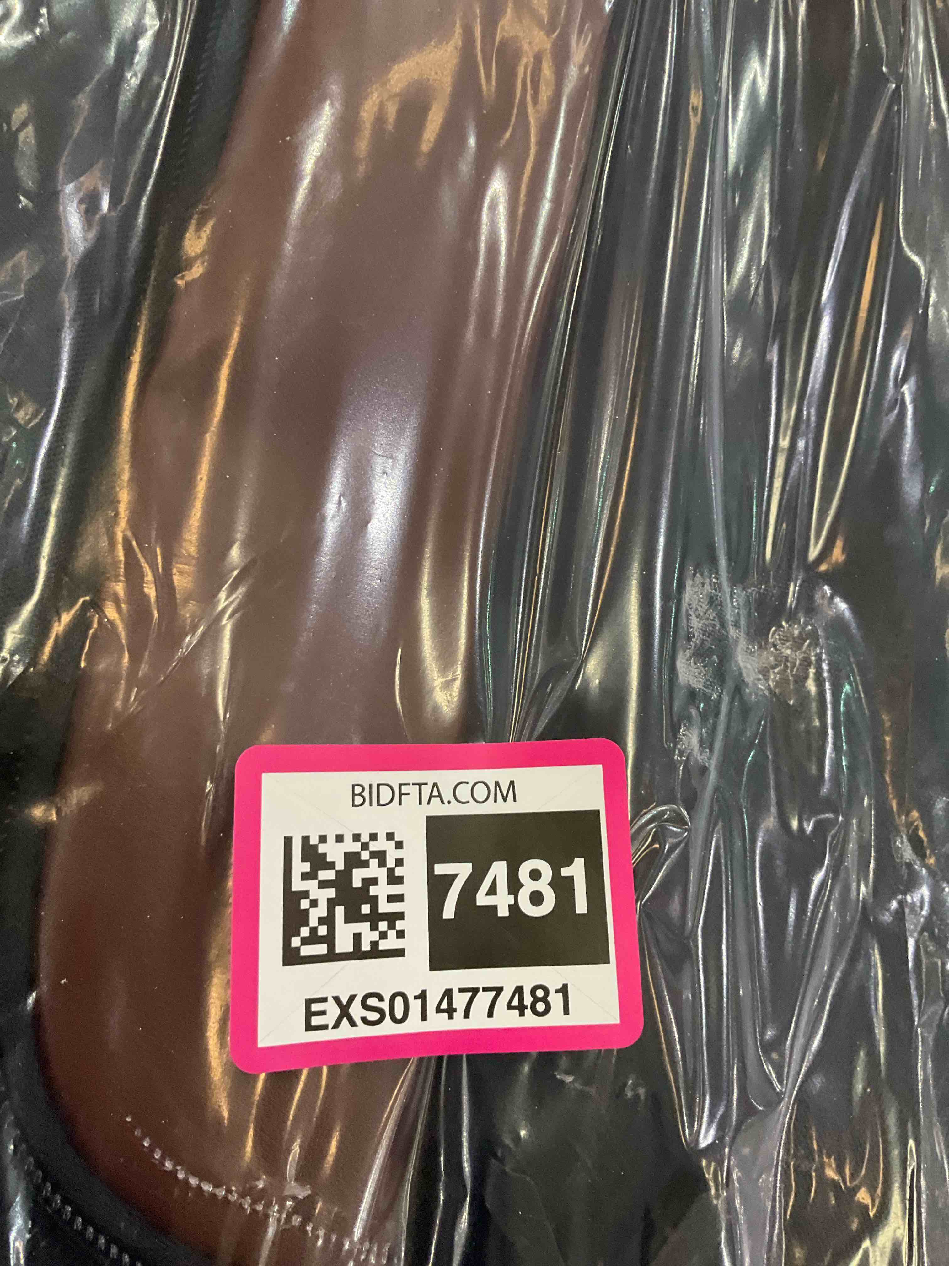 https://s3.amazonaws.com/lotting-images-prod/BargainHunt/EXS01477481_1718730931062.jpeg