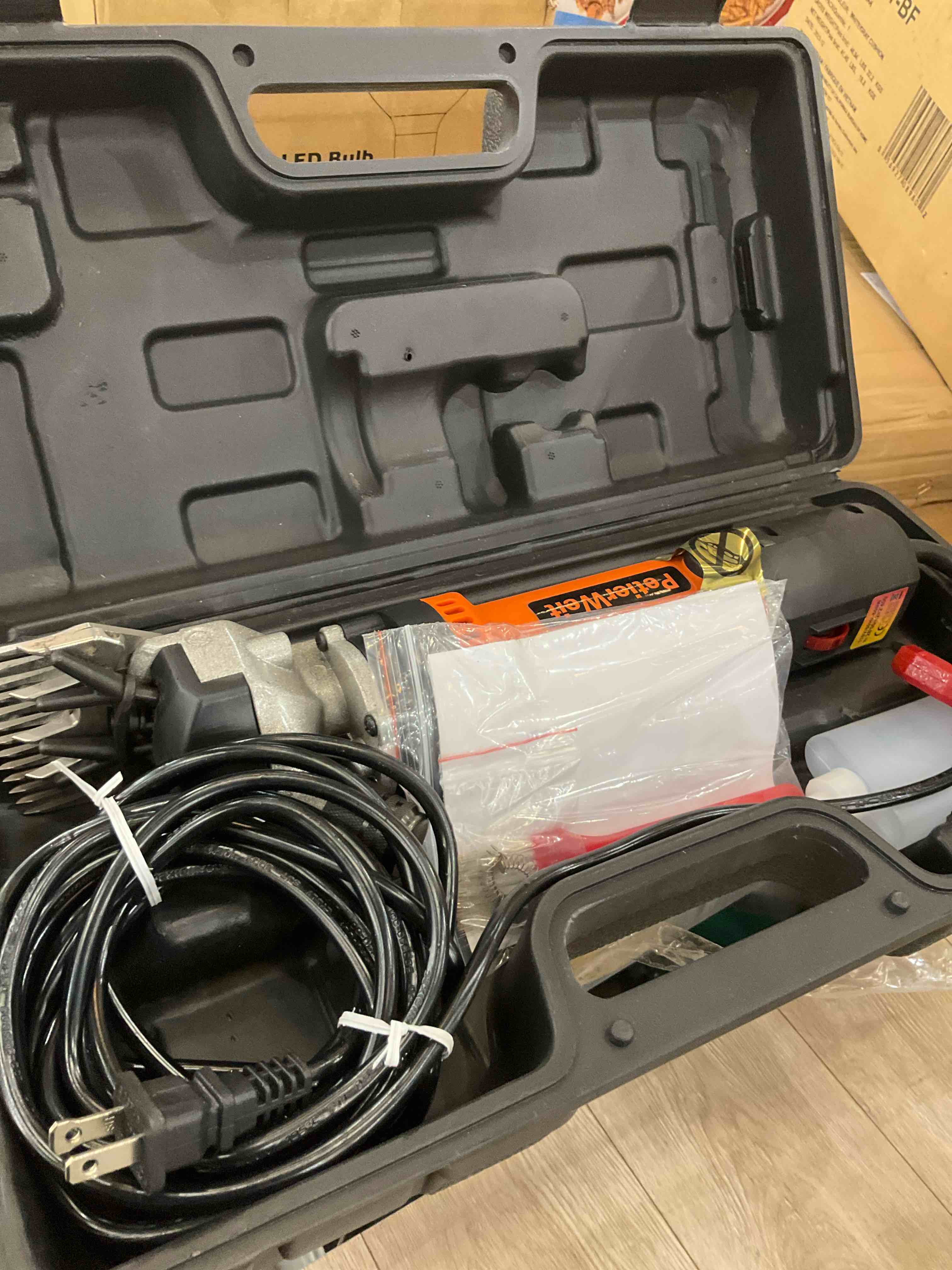 https://s3.amazonaws.com/lotting-images-prod/BargainHunt/EXS01477491_1718732038975.jpeg