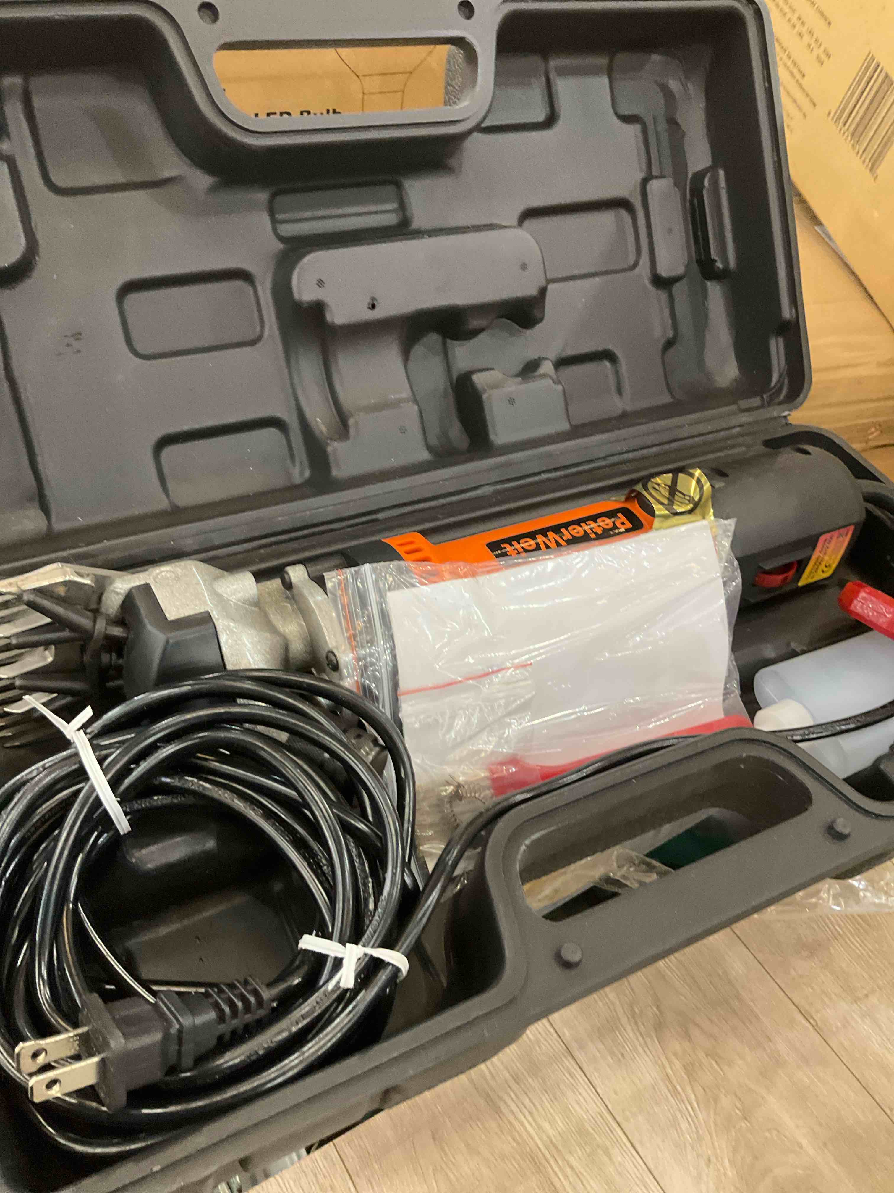 https://s3.amazonaws.com/lotting-images-prod/BargainHunt/EXS01477491_1718732040282.jpeg