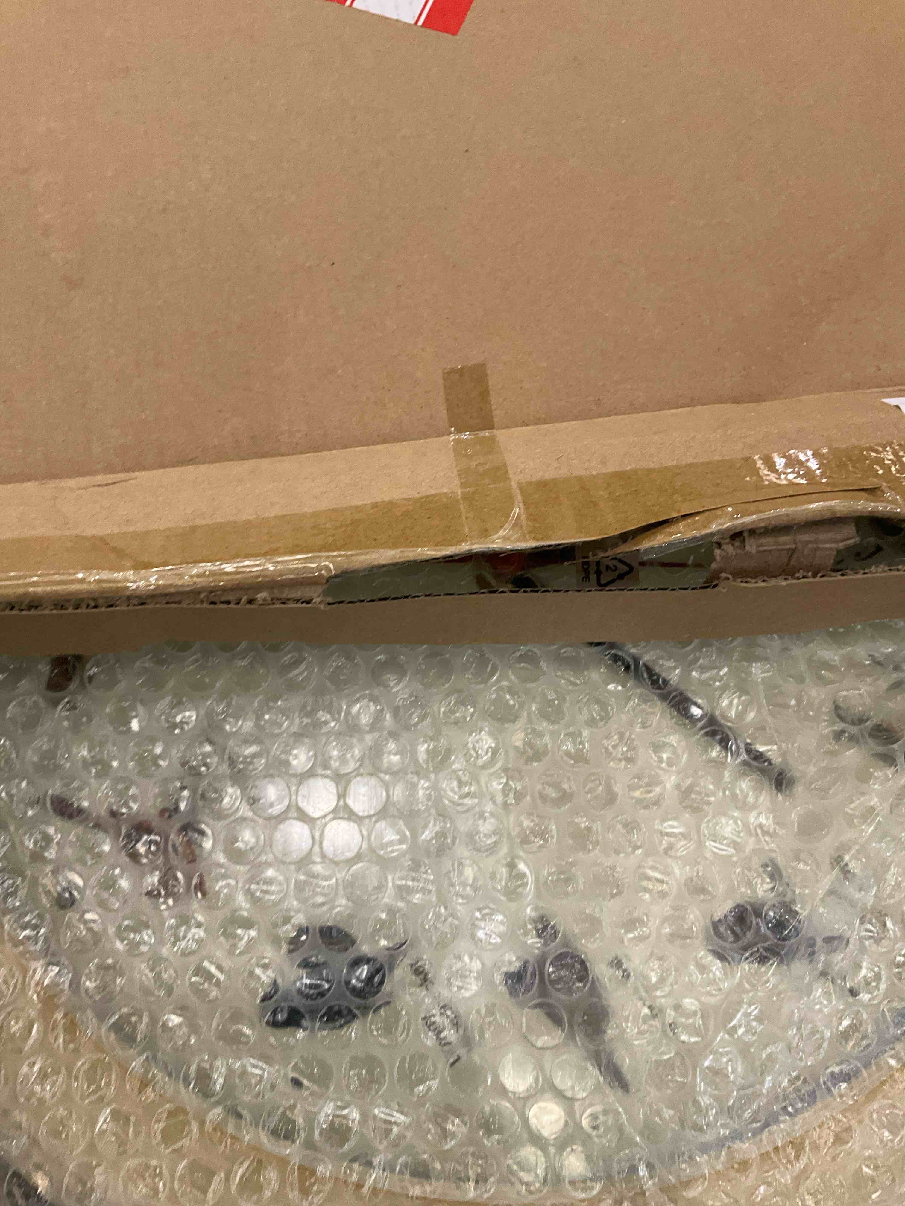 https://s3.amazonaws.com/lotting-images-prod/BargainHunt/EXS01477493_1718732251262.jpeg