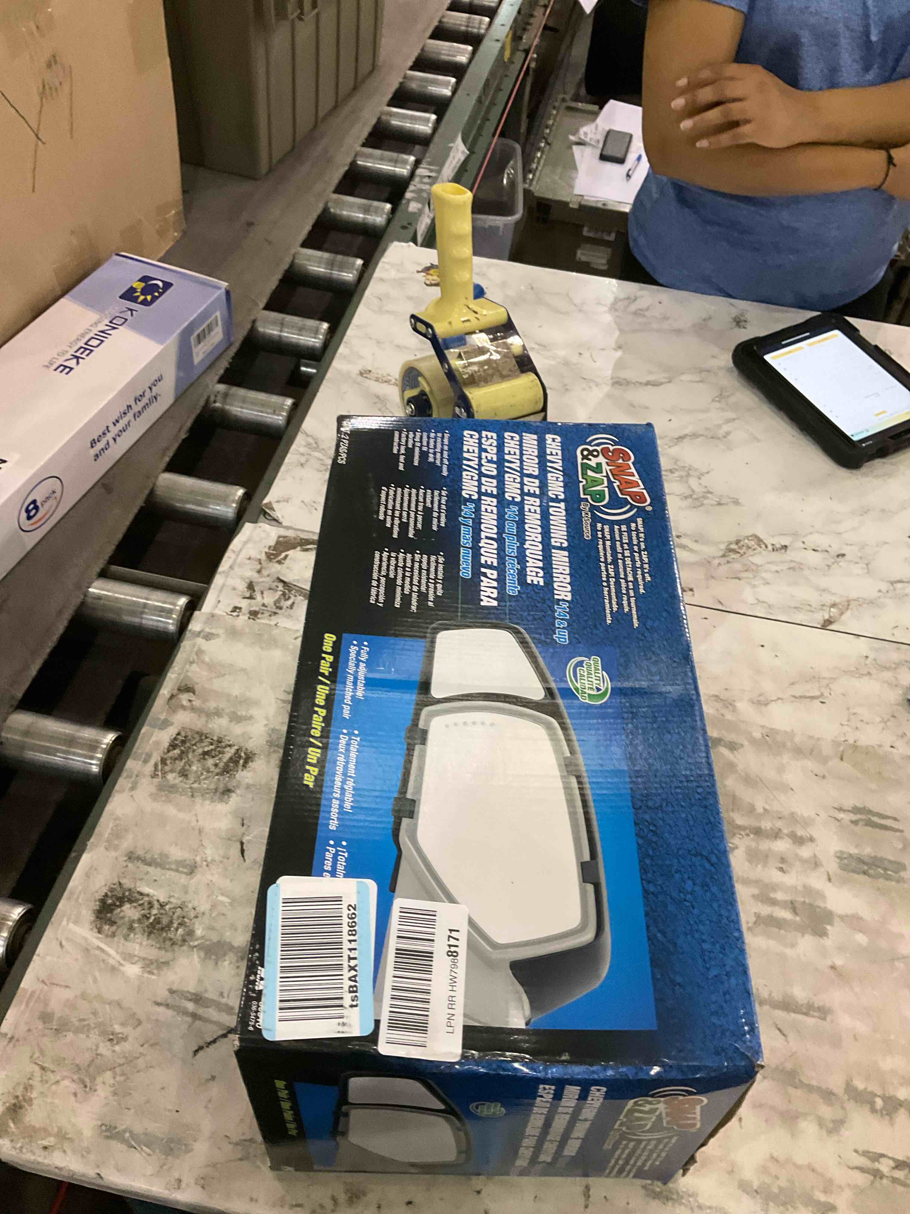 https://s3.amazonaws.com/lotting-images-prod/BargainHunt/EXS01477519_1717597252206.jpeg