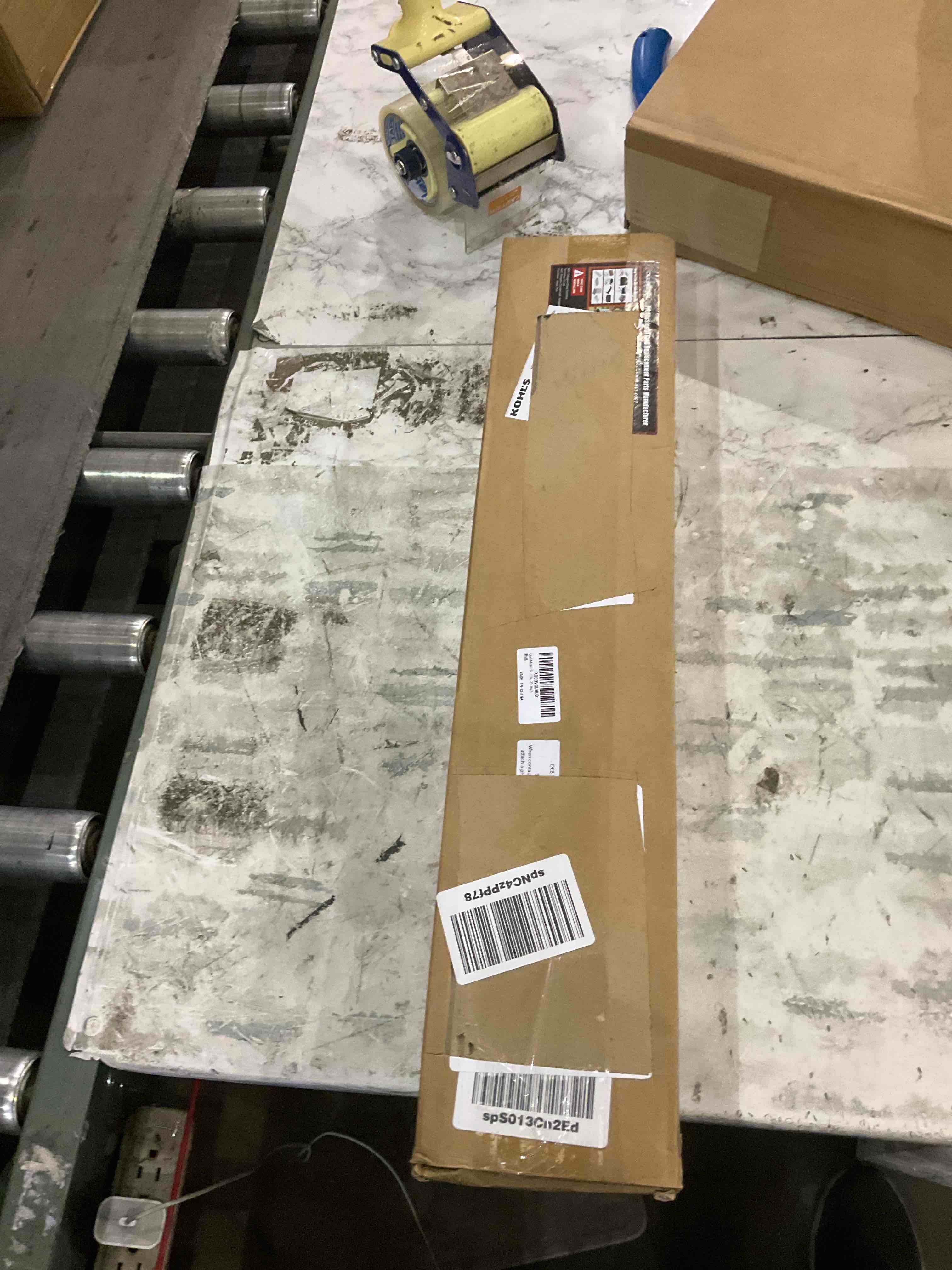 https://s3.amazonaws.com/lotting-images-prod/BargainHunt/EXS01477522_1717597414479.jpeg