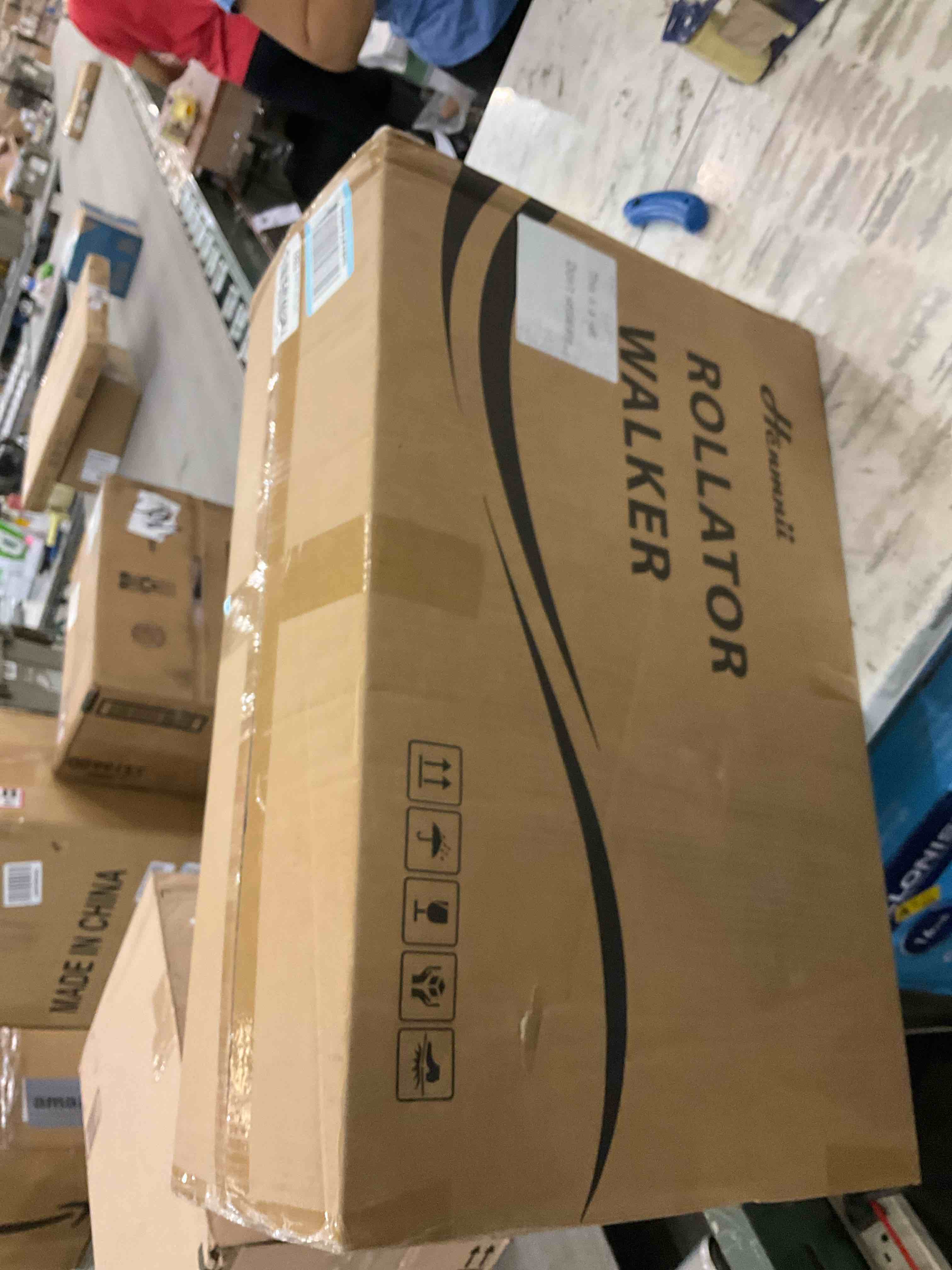 https://s3.amazonaws.com/lotting-images-prod/BargainHunt/EXS01477553_1717602286420.jpeg
