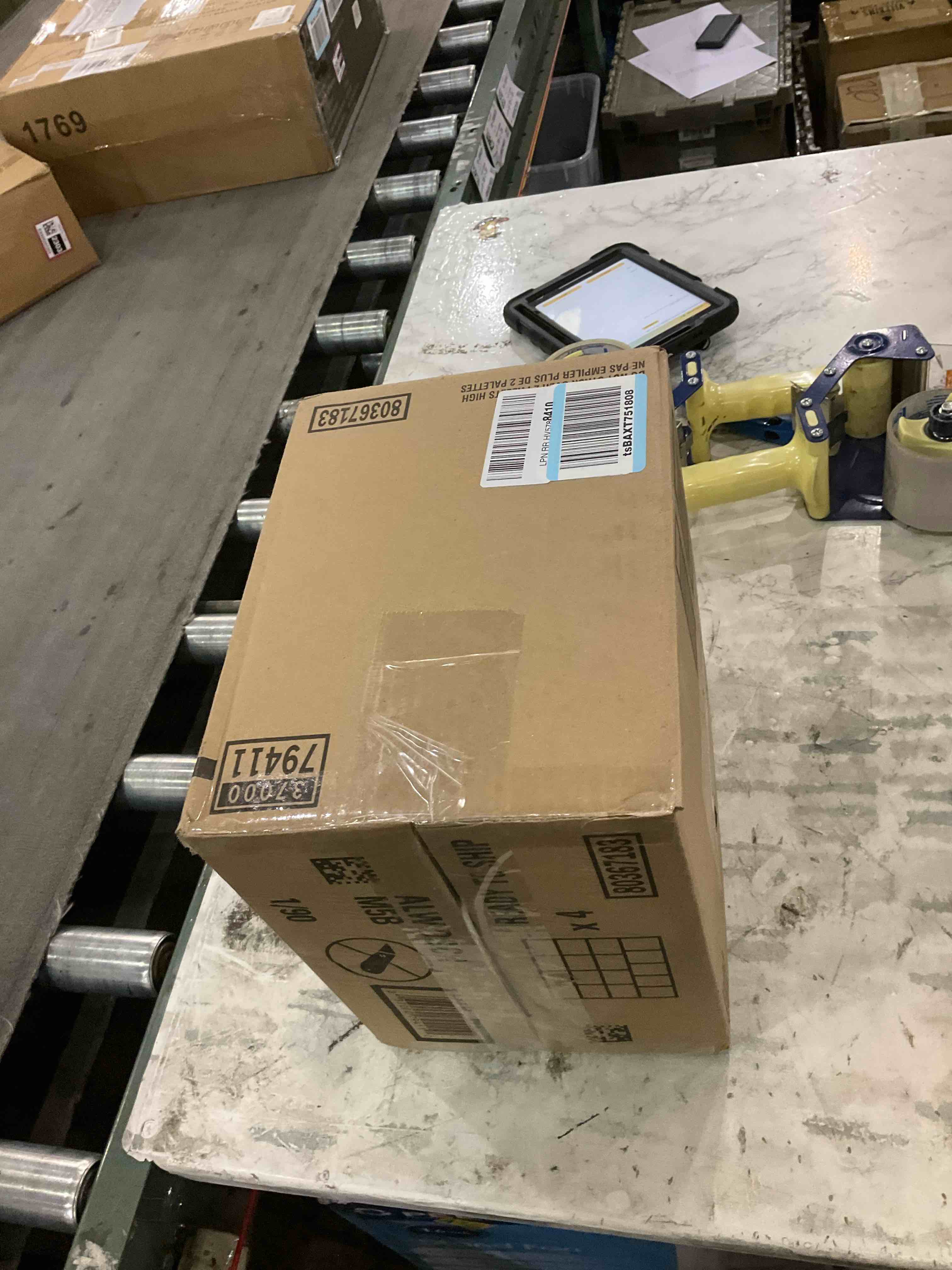 https://s3.amazonaws.com/lotting-images-prod/BargainHunt/EXS01477657_1717674789344.jpeg