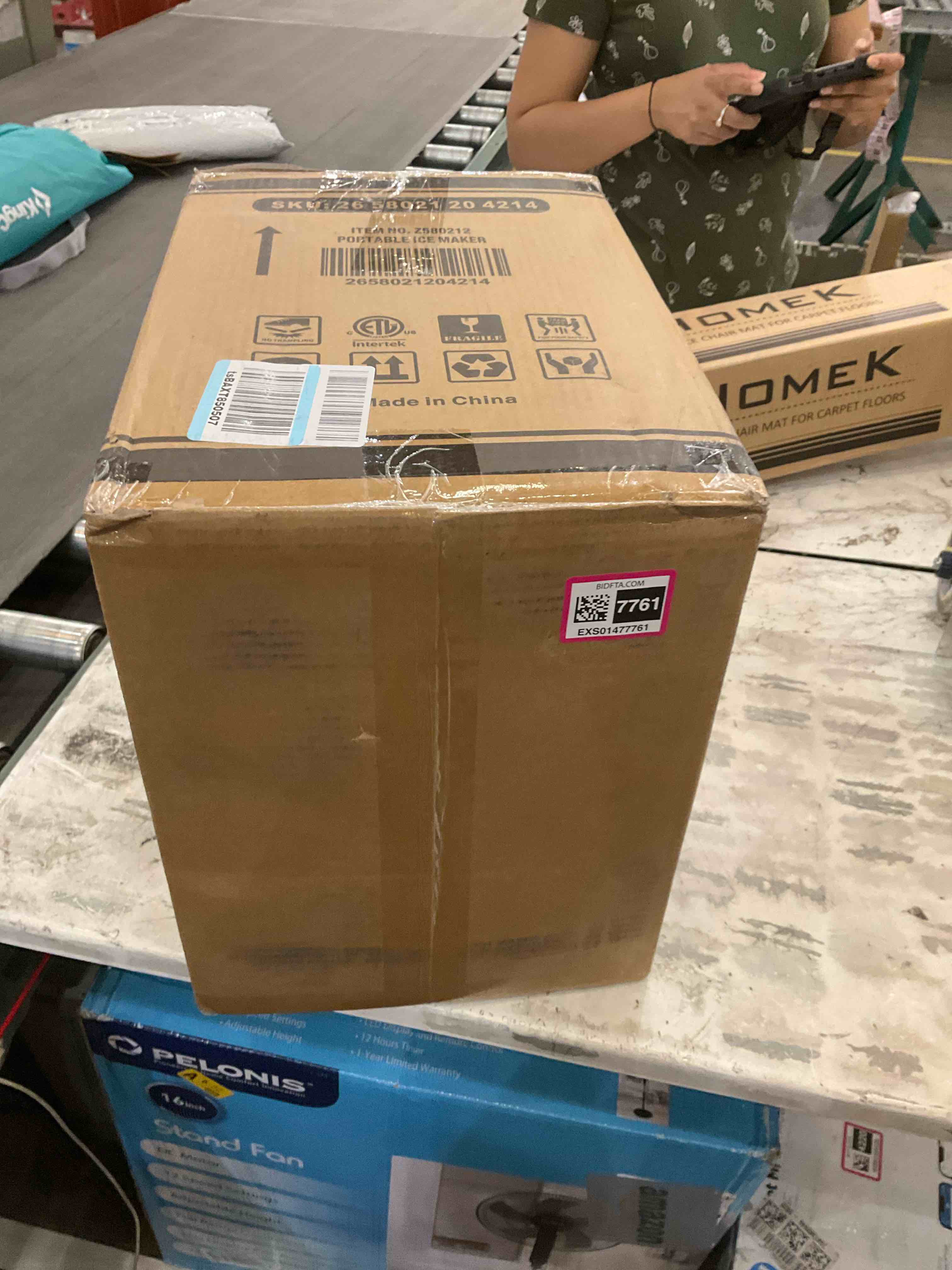 https://s3.amazonaws.com/lotting-images-prod/BargainHunt/EXS01477761_1717687167547.jpeg