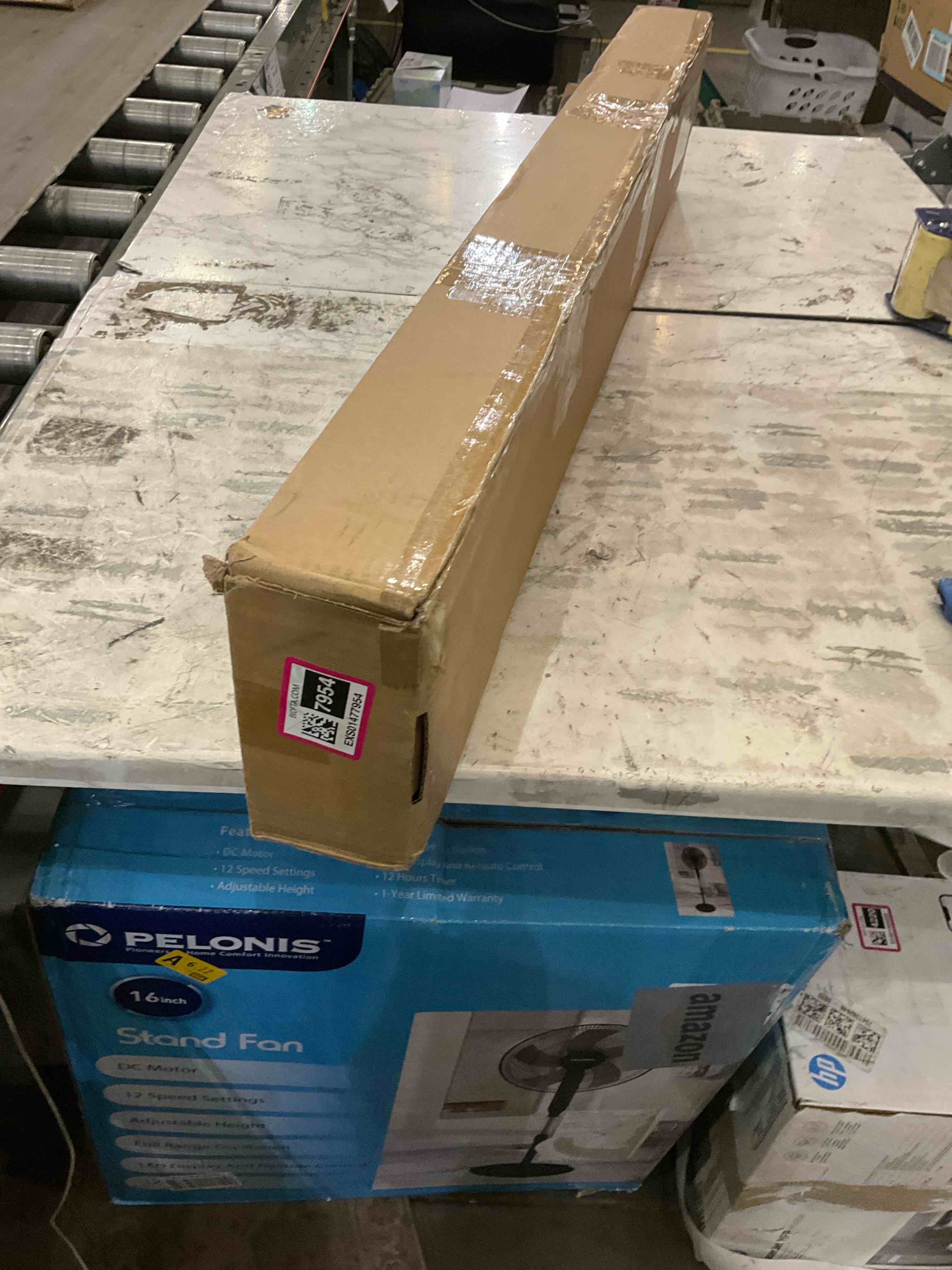 https://s3.amazonaws.com/lotting-images-prod/BargainHunt/EXS01477954_1717769756581.jpeg