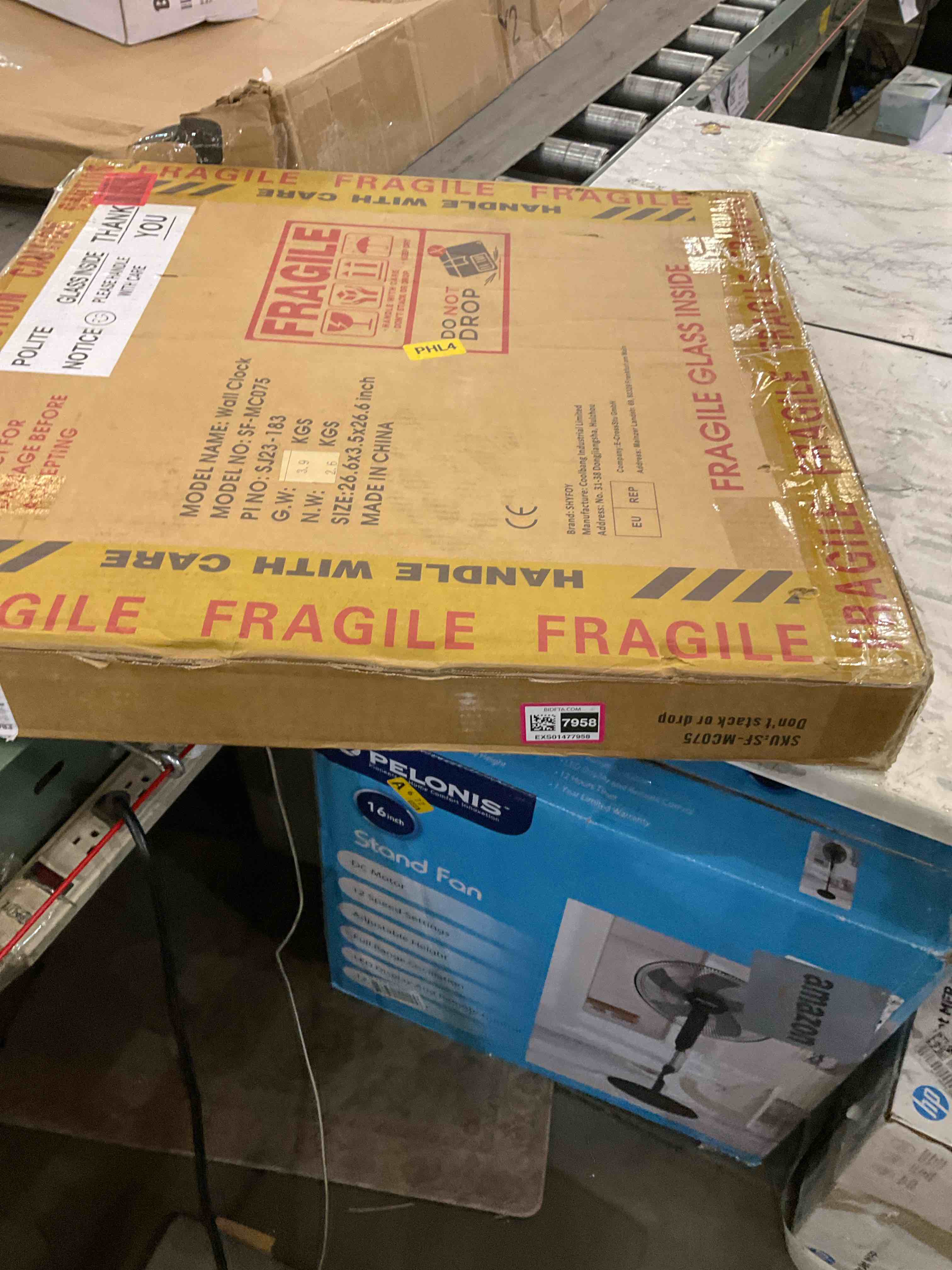 https://s3.amazonaws.com/lotting-images-prod/BargainHunt/EXS01477958_1717770080439.jpeg