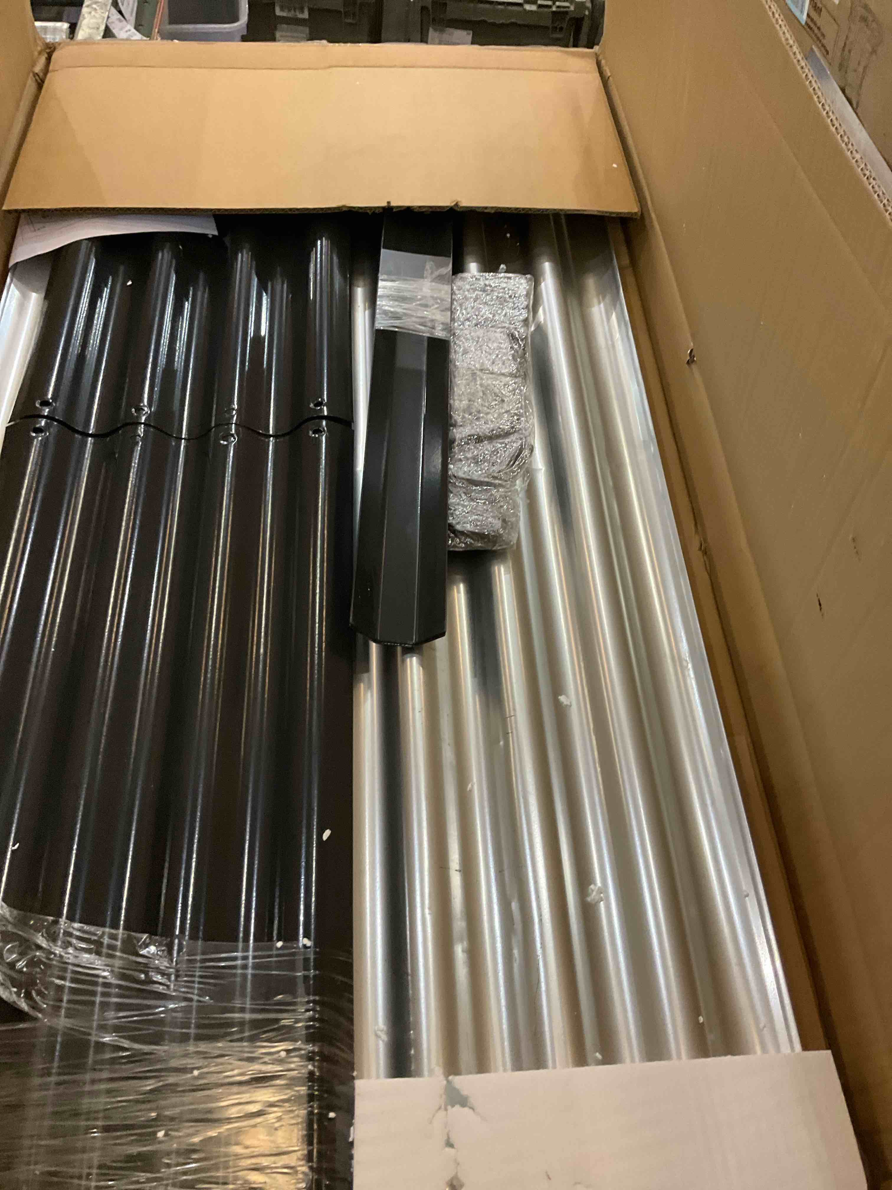 https://s3.amazonaws.com/lotting-images-prod/BargainHunt/EXS01477959_1717770161333.jpeg