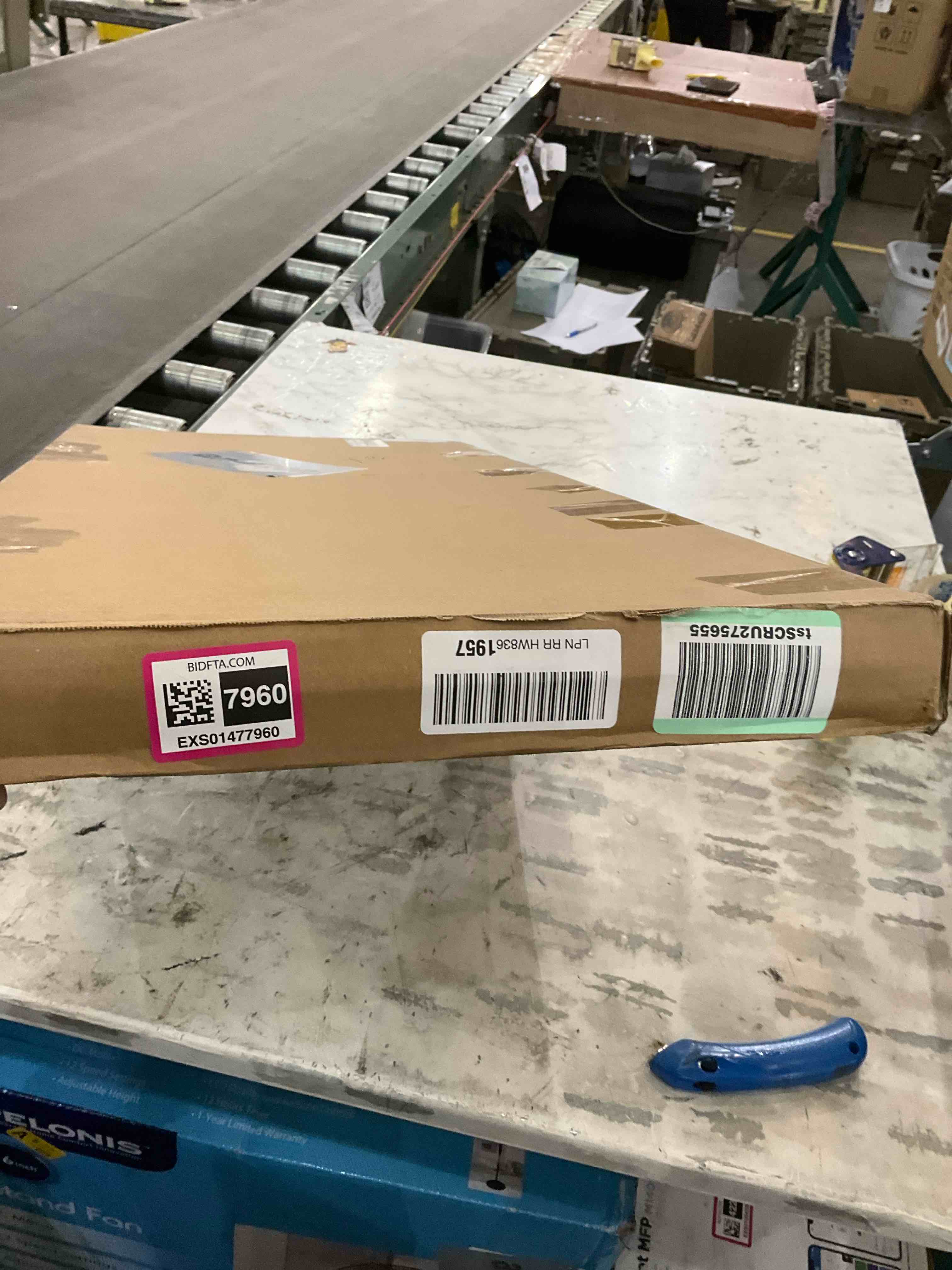 https://s3.amazonaws.com/lotting-images-prod/BargainHunt/EXS01477960_1717770266060.jpeg