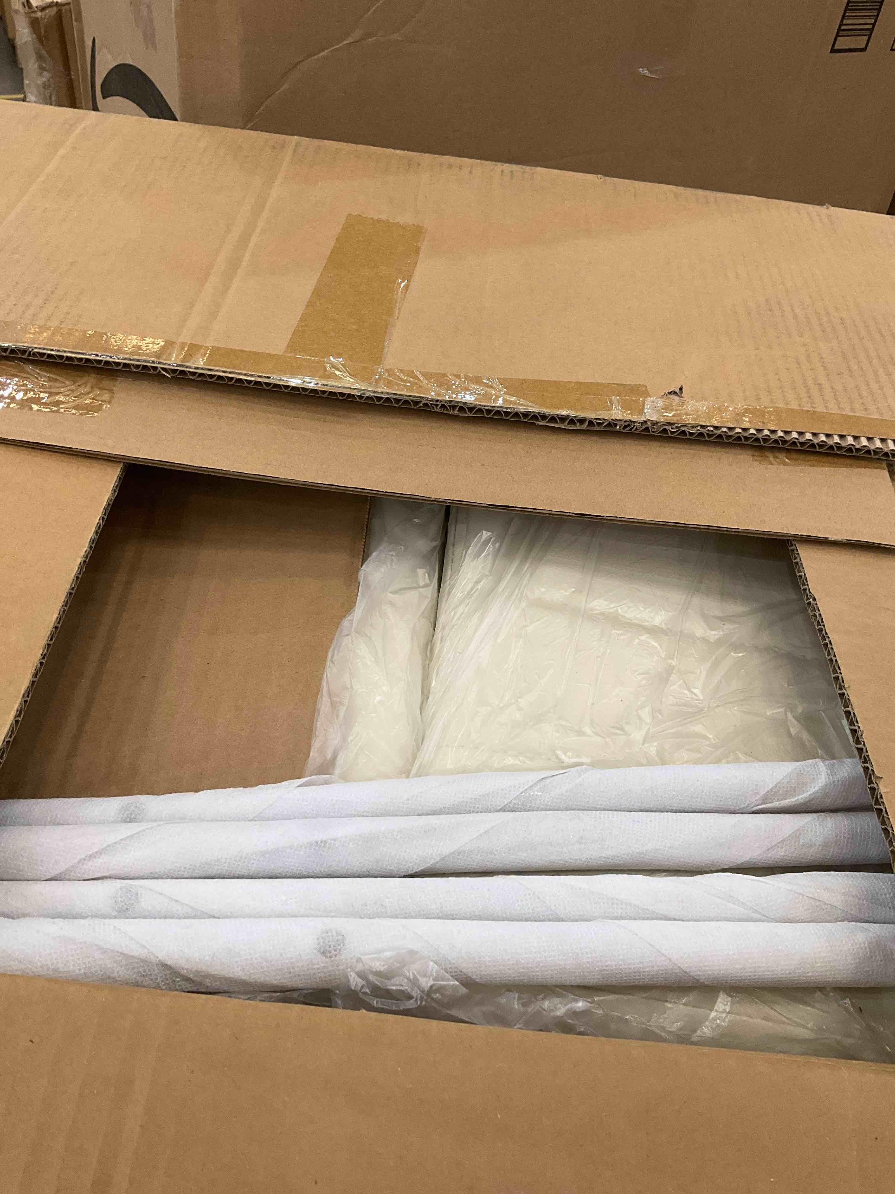 https://s3.amazonaws.com/lotting-images-prod/BargainHunt/EXS01478179_1718130947718.jpeg