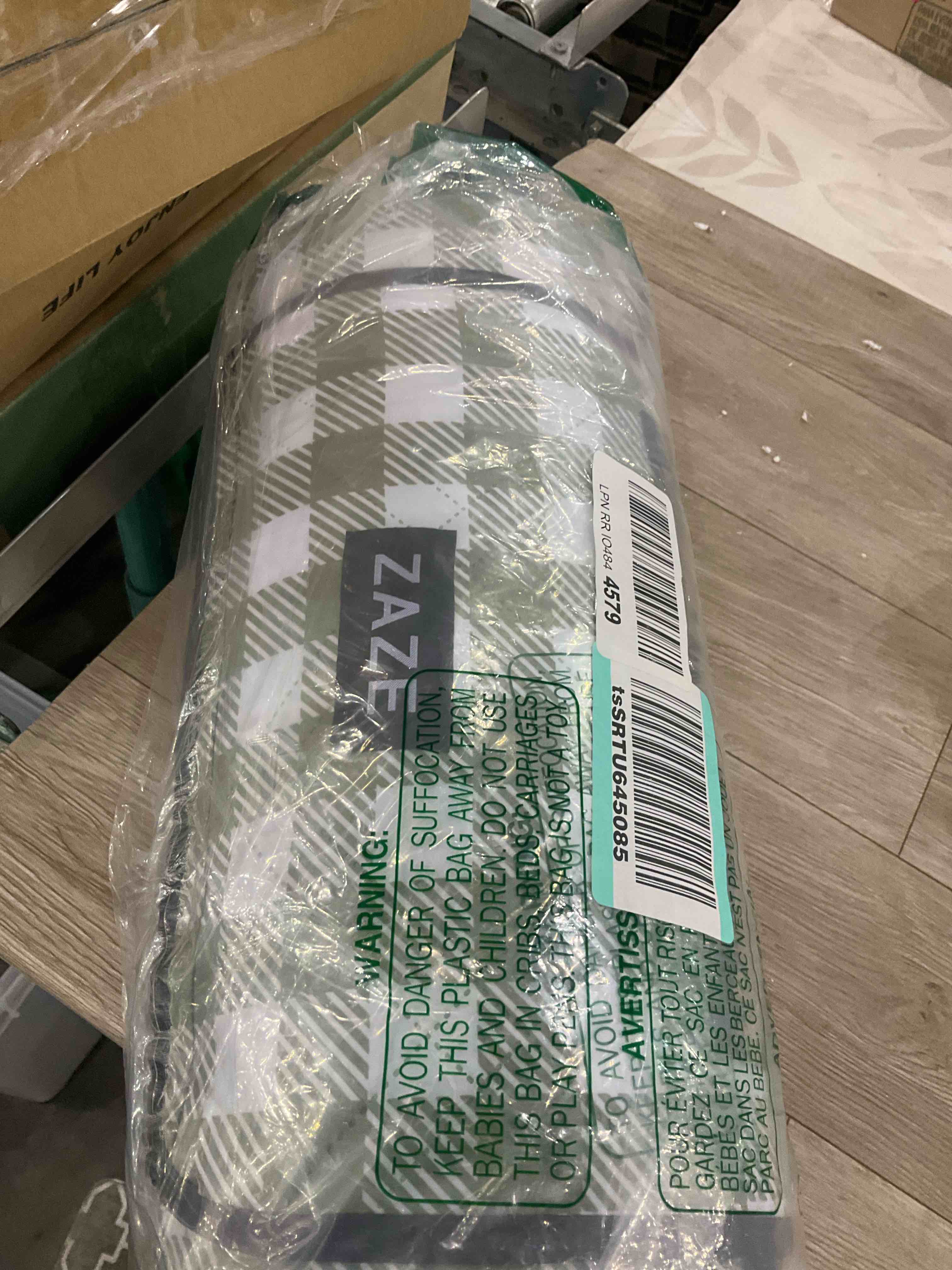 https://s3.amazonaws.com/lotting-images-prod/BargainHunt/EXS01478203_1718192338780.jpeg