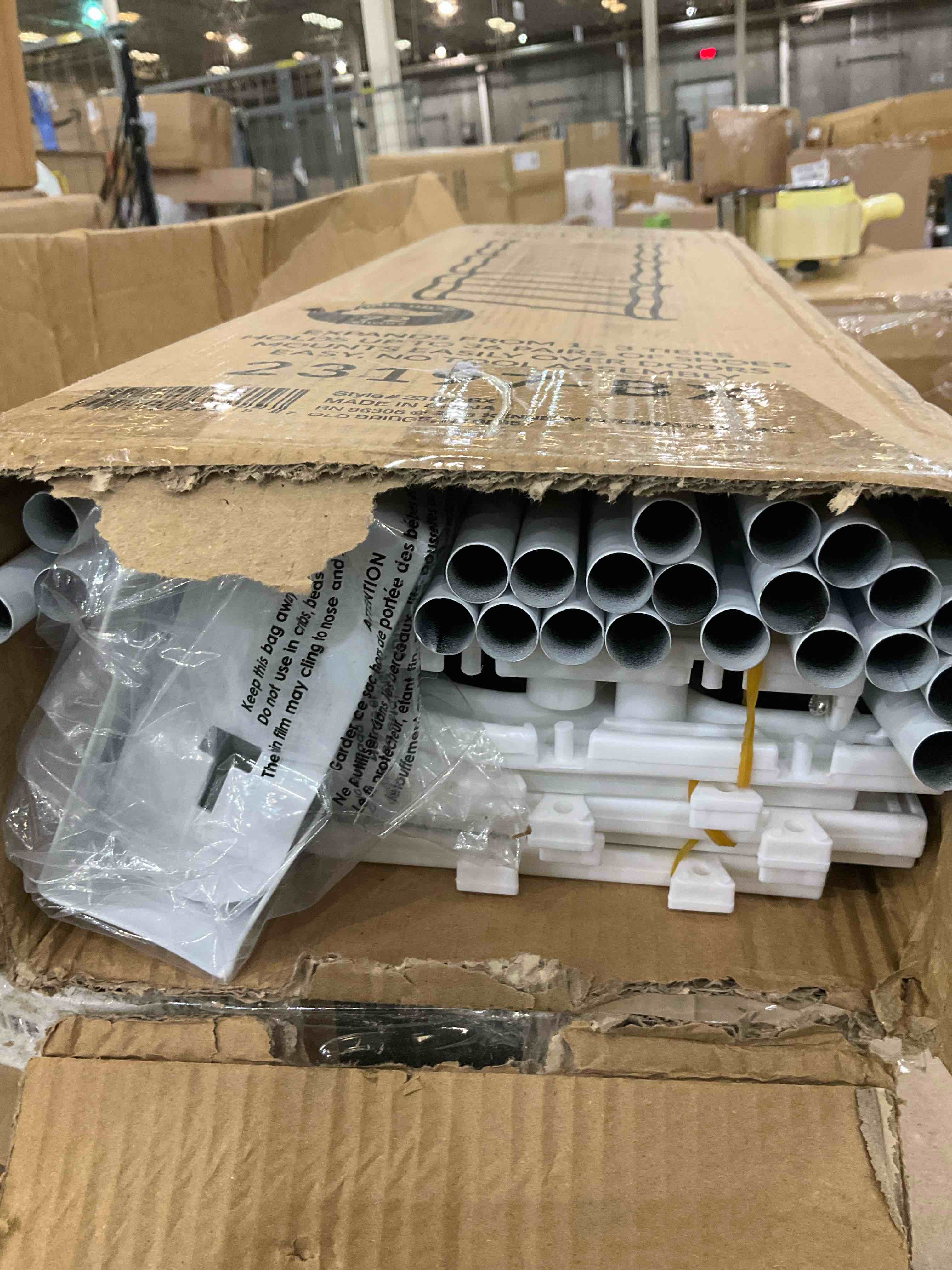 https://s3.amazonaws.com/lotting-images-prod/BargainHunt/EXS01478266_1718201374786.jpeg
