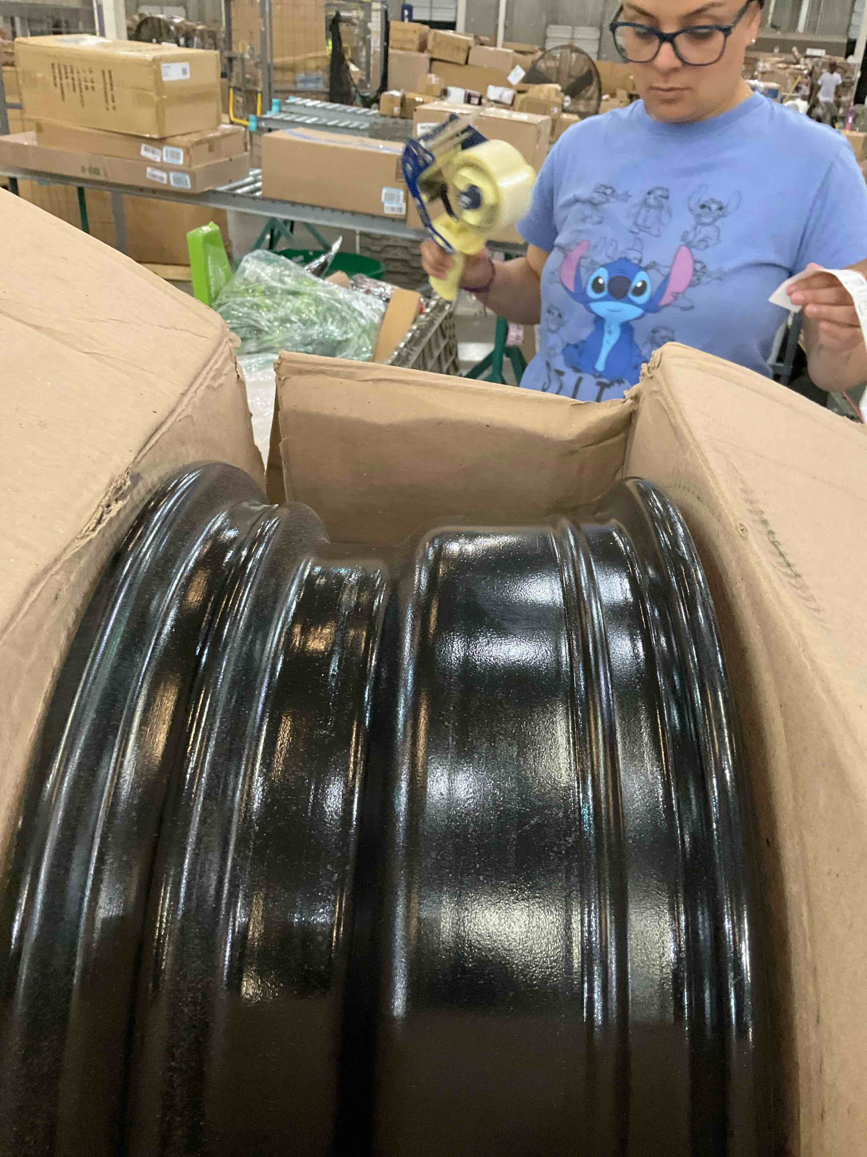 https://s3.amazonaws.com/lotting-images-prod/BargainHunt/EXS01478277_1718202974457.jpeg