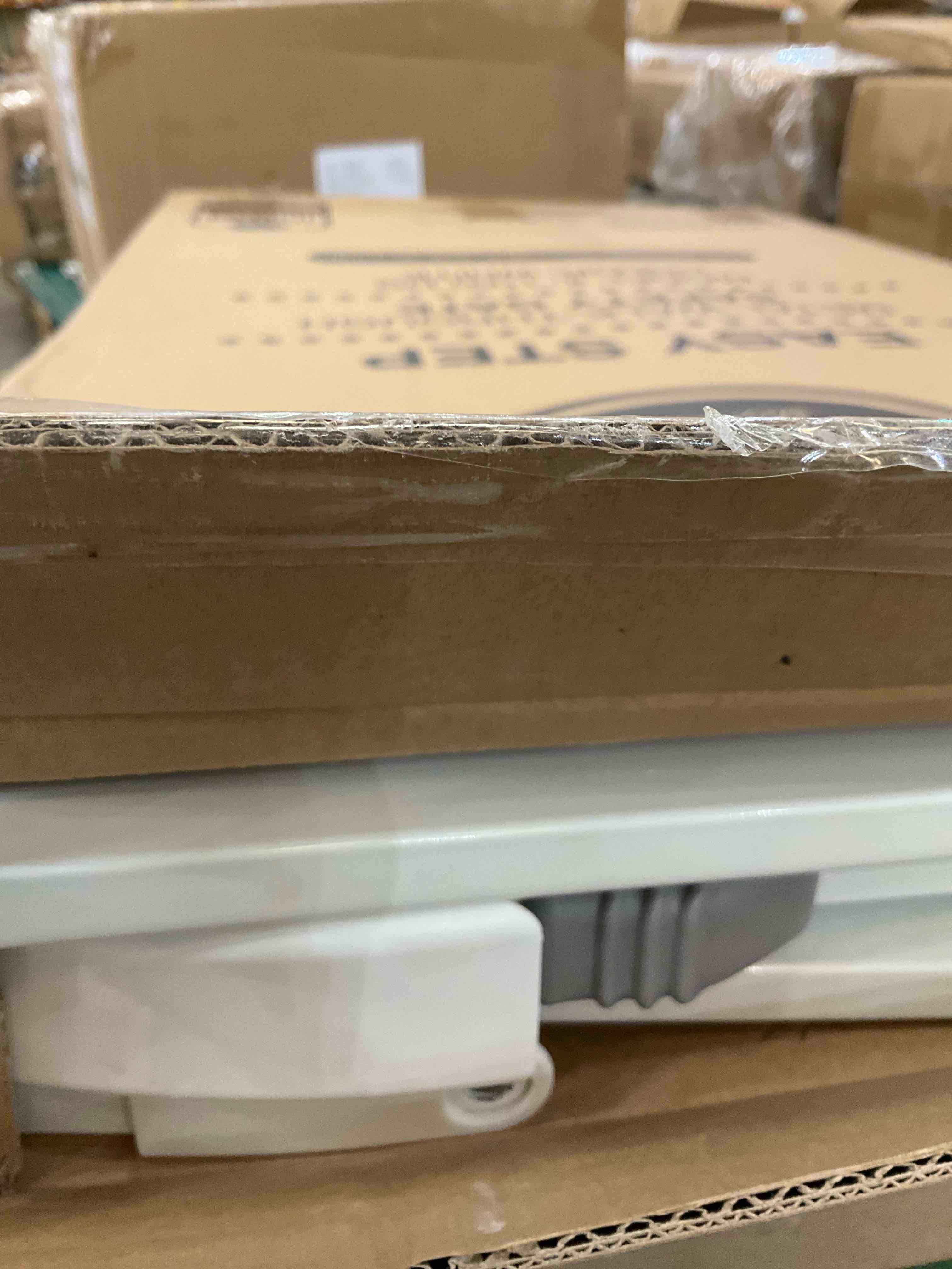 https://s3.amazonaws.com/lotting-images-prod/BargainHunt/EXS01478349_1718213766474.jpeg