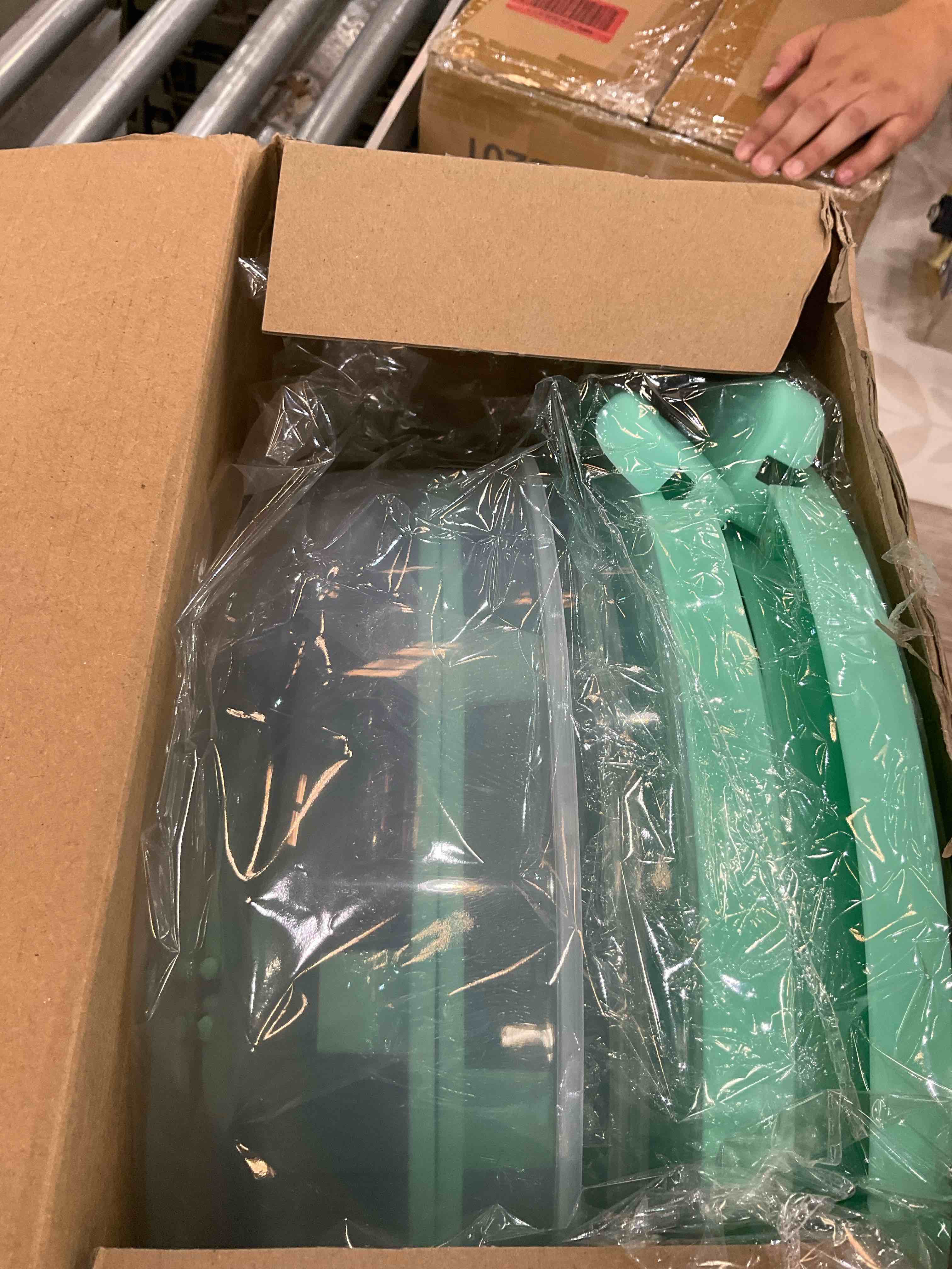 https://s3.amazonaws.com/lotting-images-prod/BargainHunt/EXS01478364_1718217085663.jpeg
