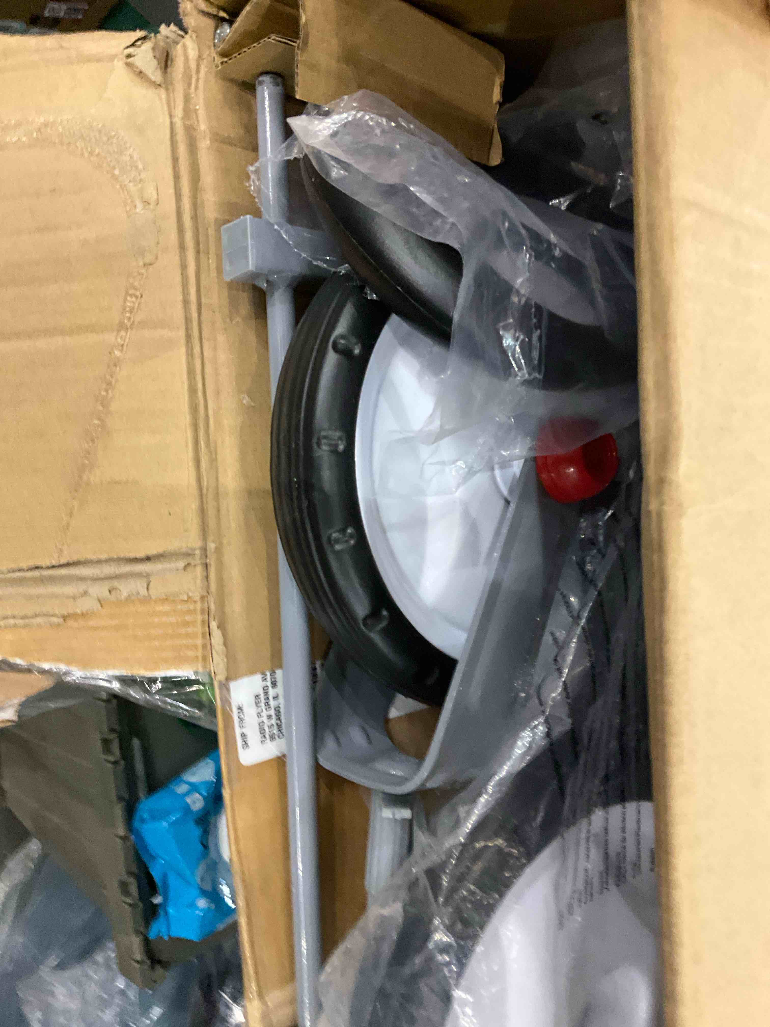 https://s3.amazonaws.com/lotting-images-prod/BargainHunt/EXS01478606_1717761225137.jpeg