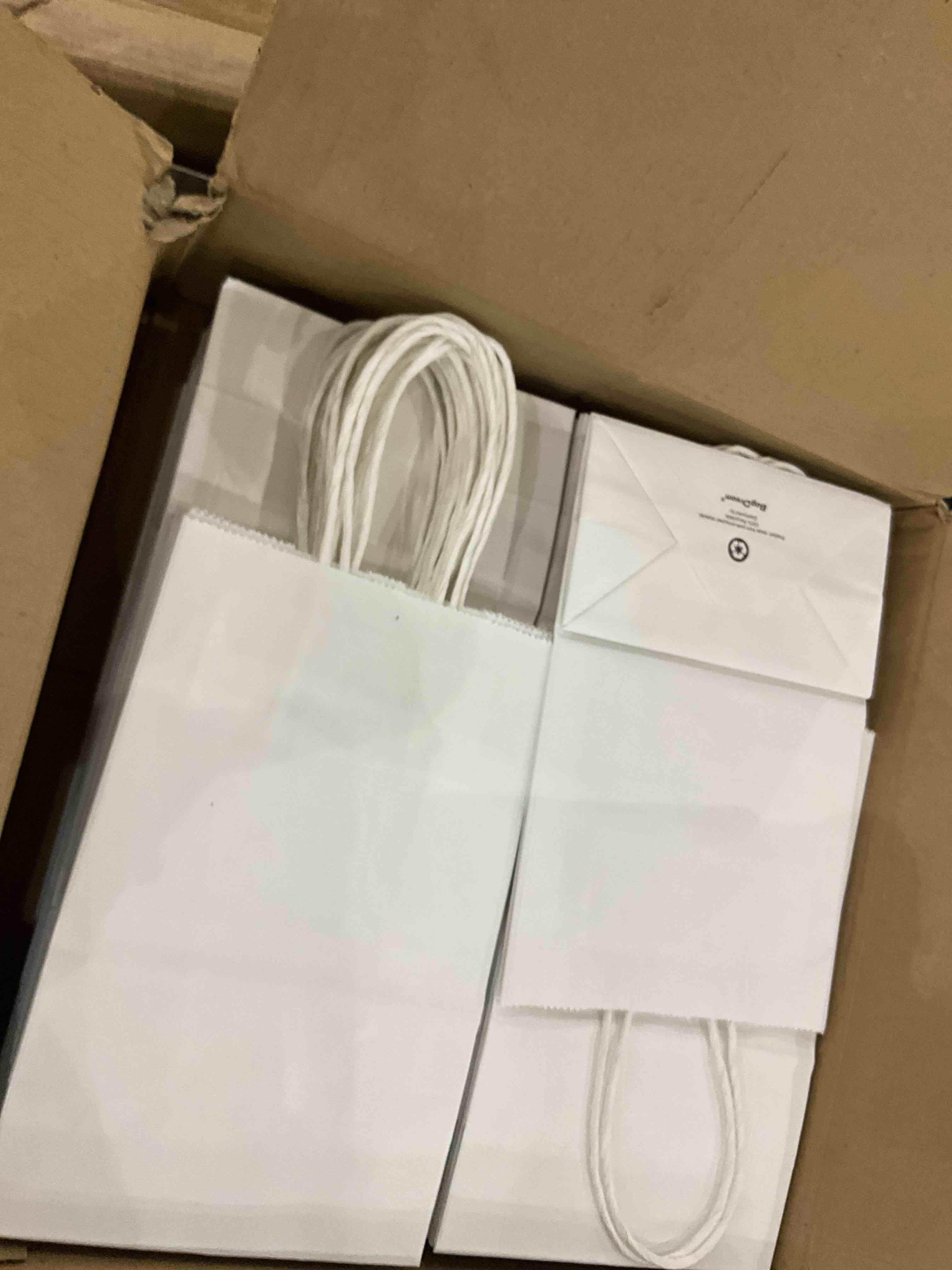 https://s3.amazonaws.com/lotting-images-prod/BargainHunt/EXS01478799_1718193689163.jpeg