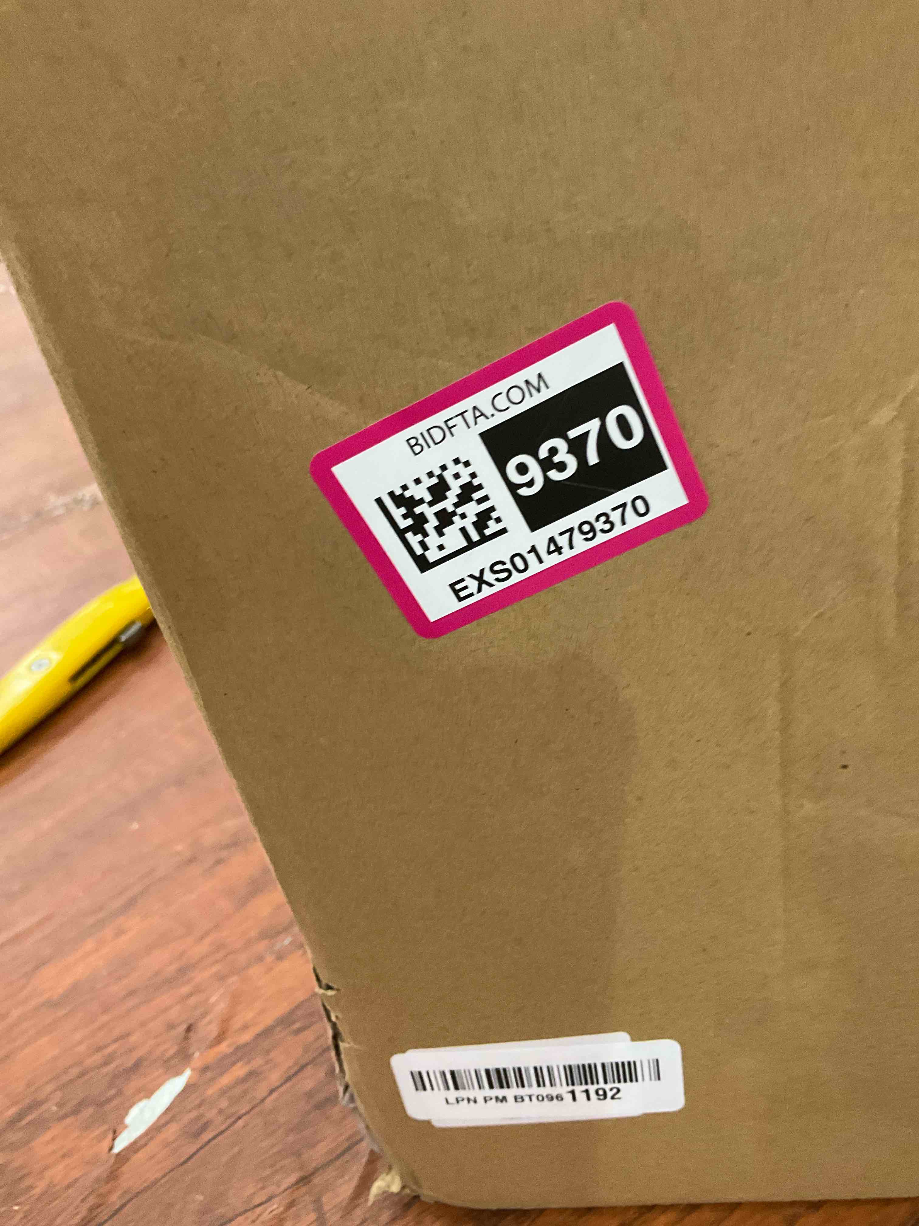 https://s3.amazonaws.com/lotting-images-prod/BargainHunt/EXS01479370_1718046208589.jpeg