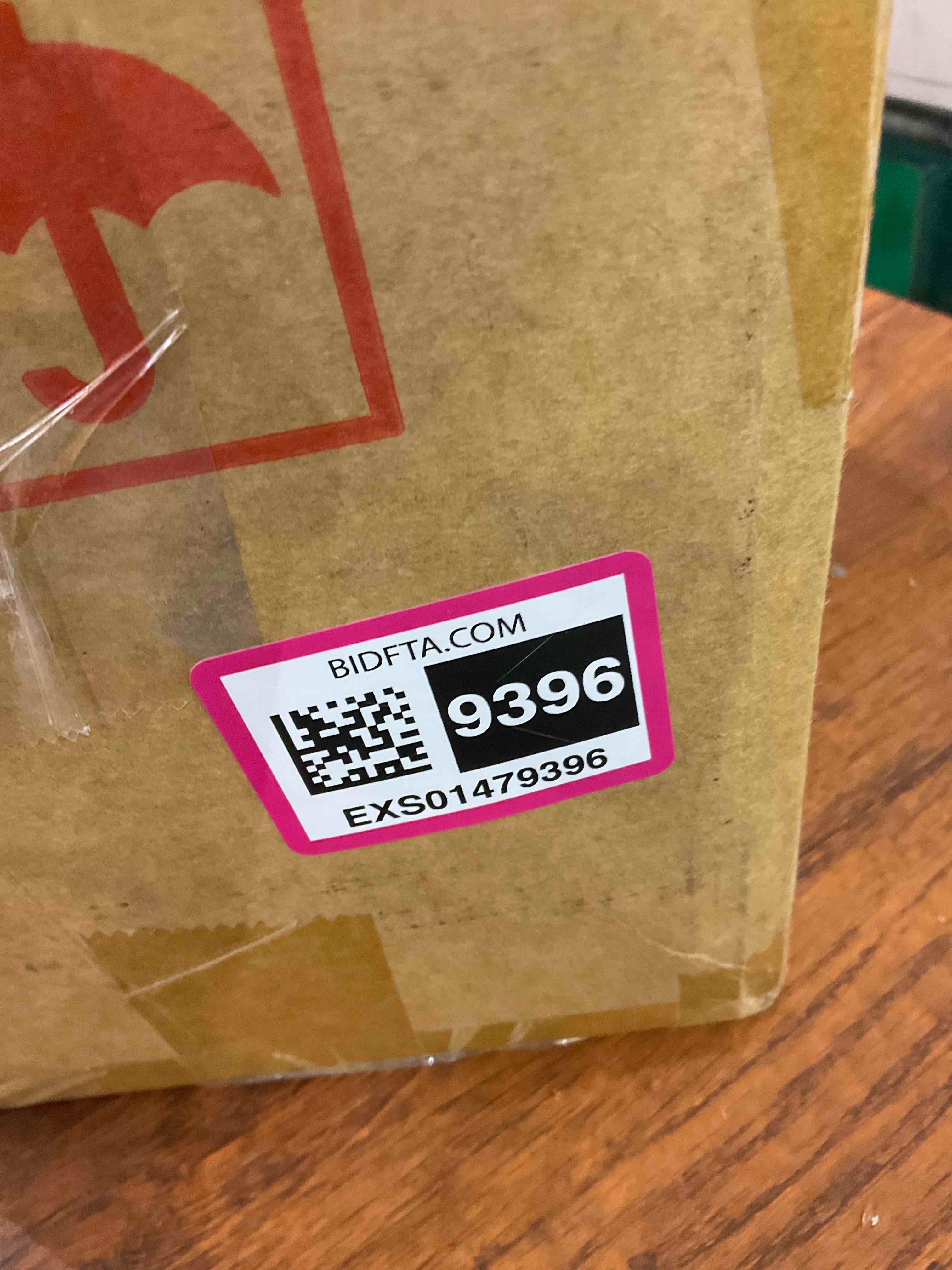 https://s3.amazonaws.com/lotting-images-prod/BargainHunt/EXS01479396_1718107149795.jpeg