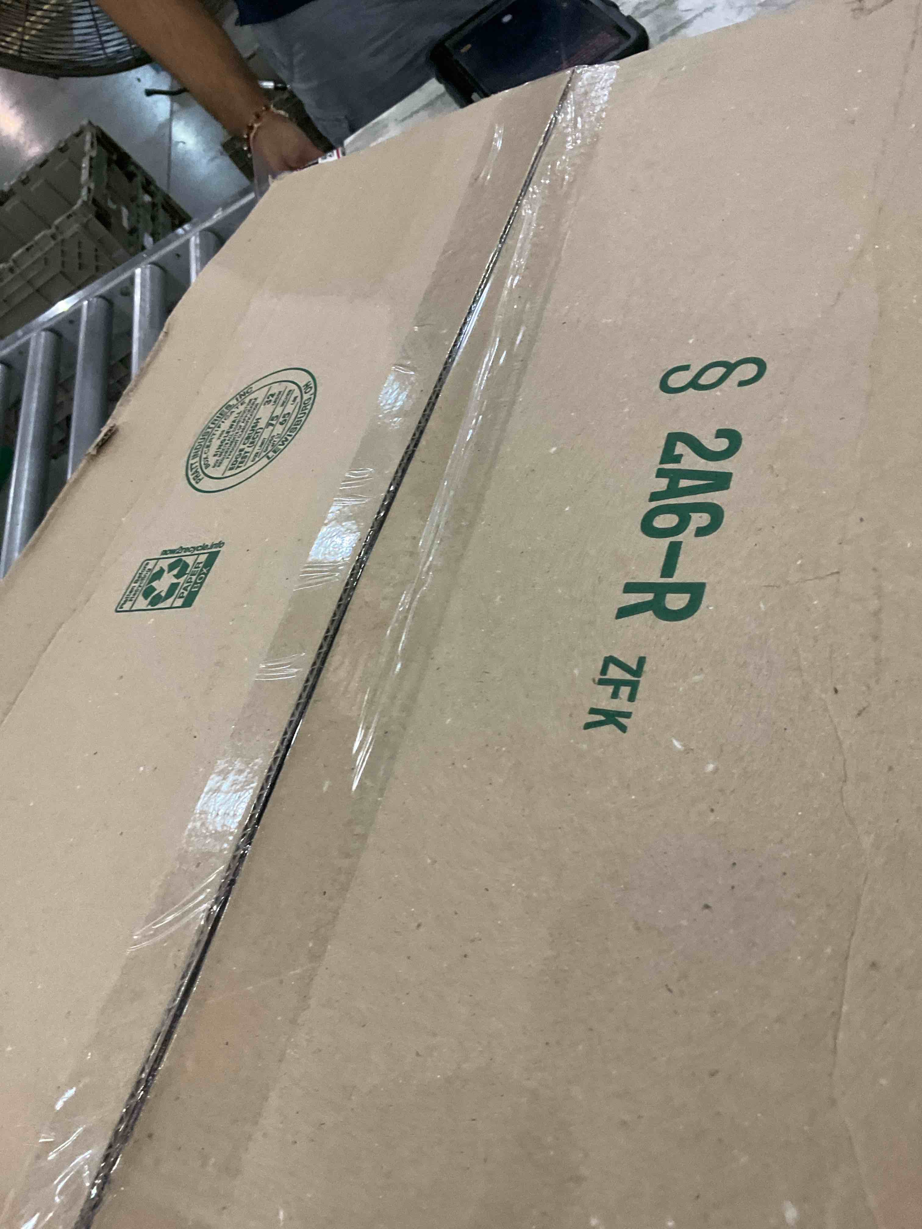 https://s3.amazonaws.com/lotting-images-prod/BargainHunt/EXS01479688_1717586722152.jpeg