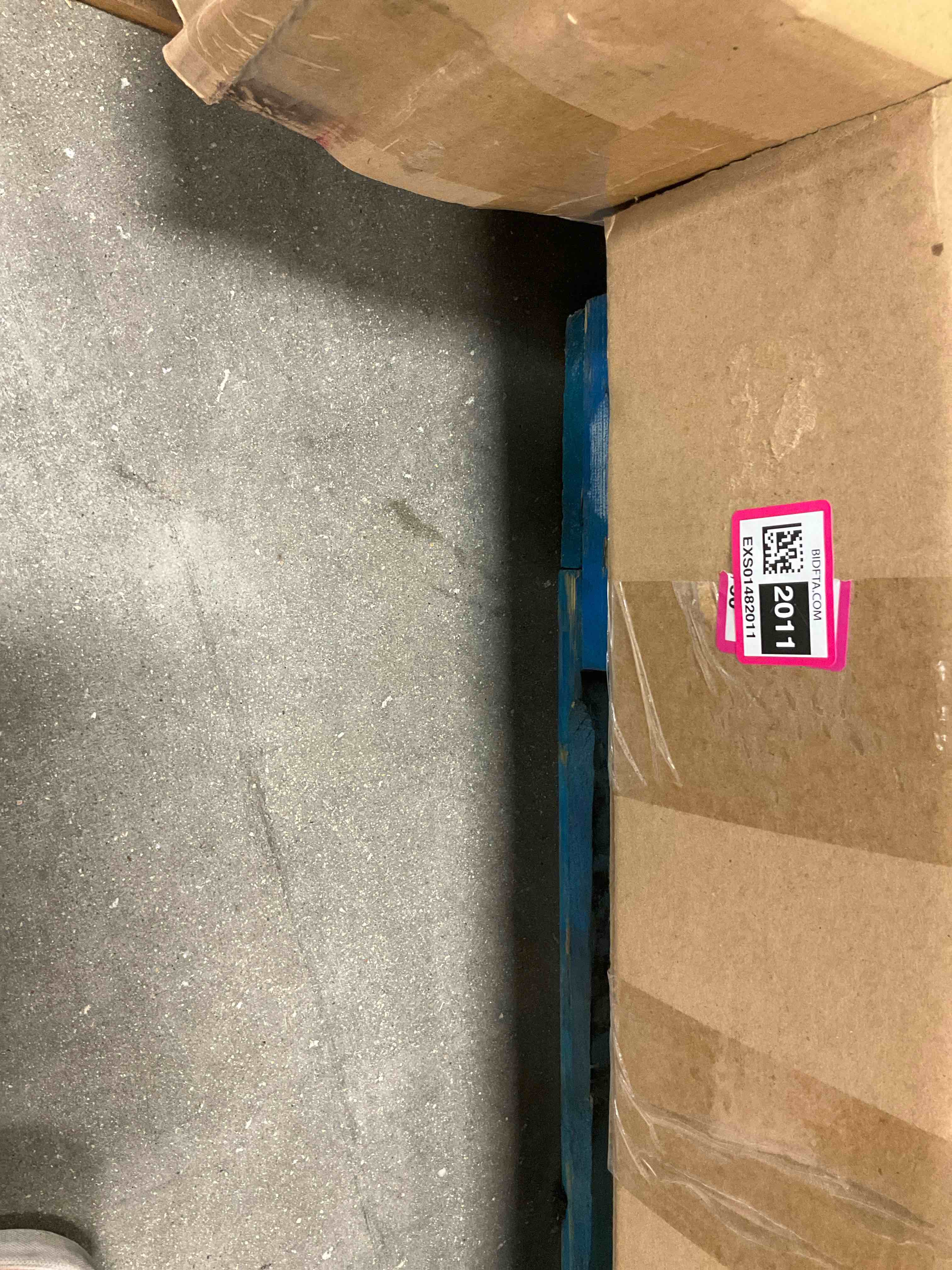 https://s3.amazonaws.com/lotting-images-prod/BargainHunt/EXS01482011_1717431214223.jpeg
