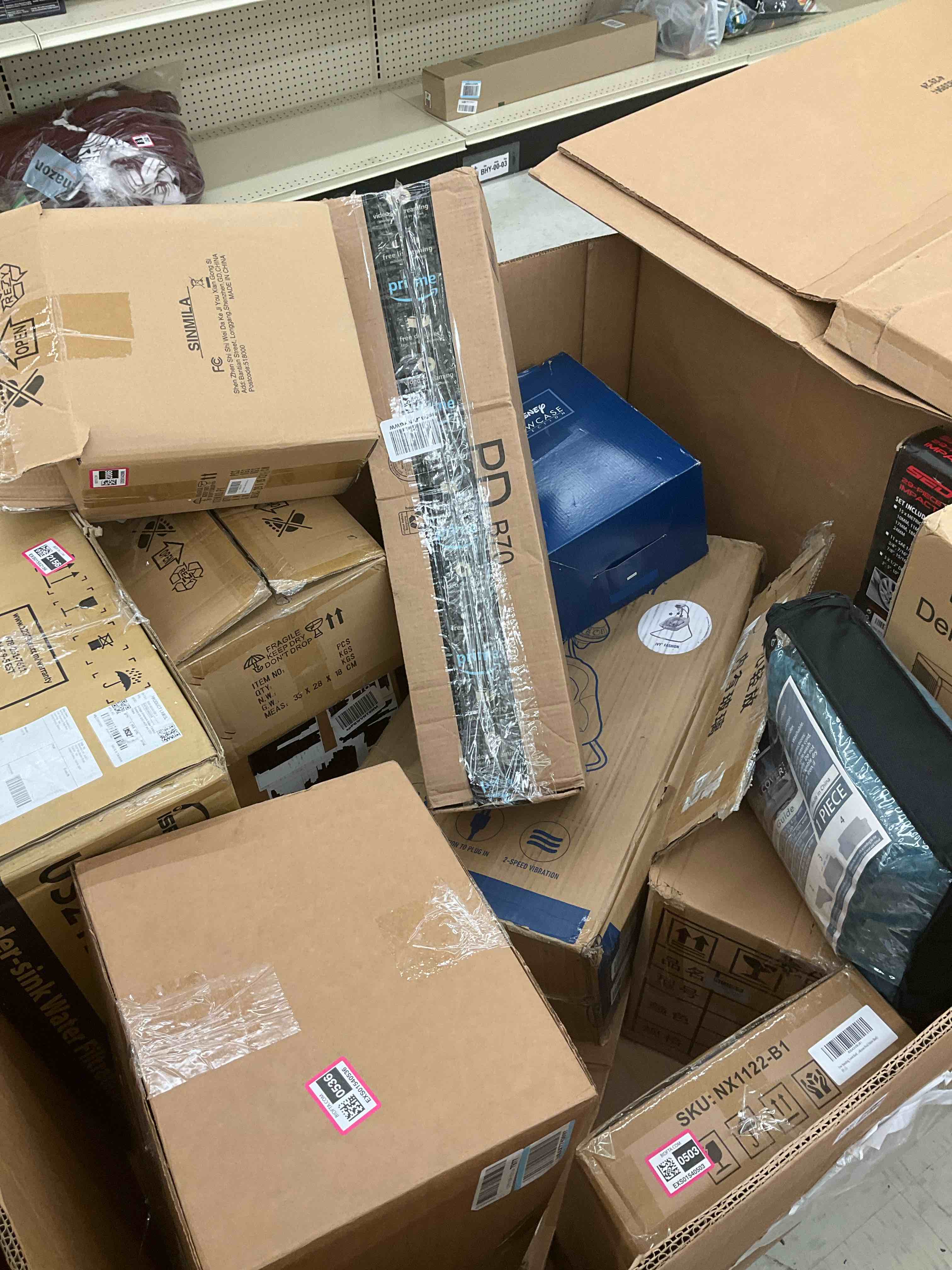 https://s3.amazonaws.com/lotting-images-prod/BargainHunt/EXS01483018_1717504038737.jpeg