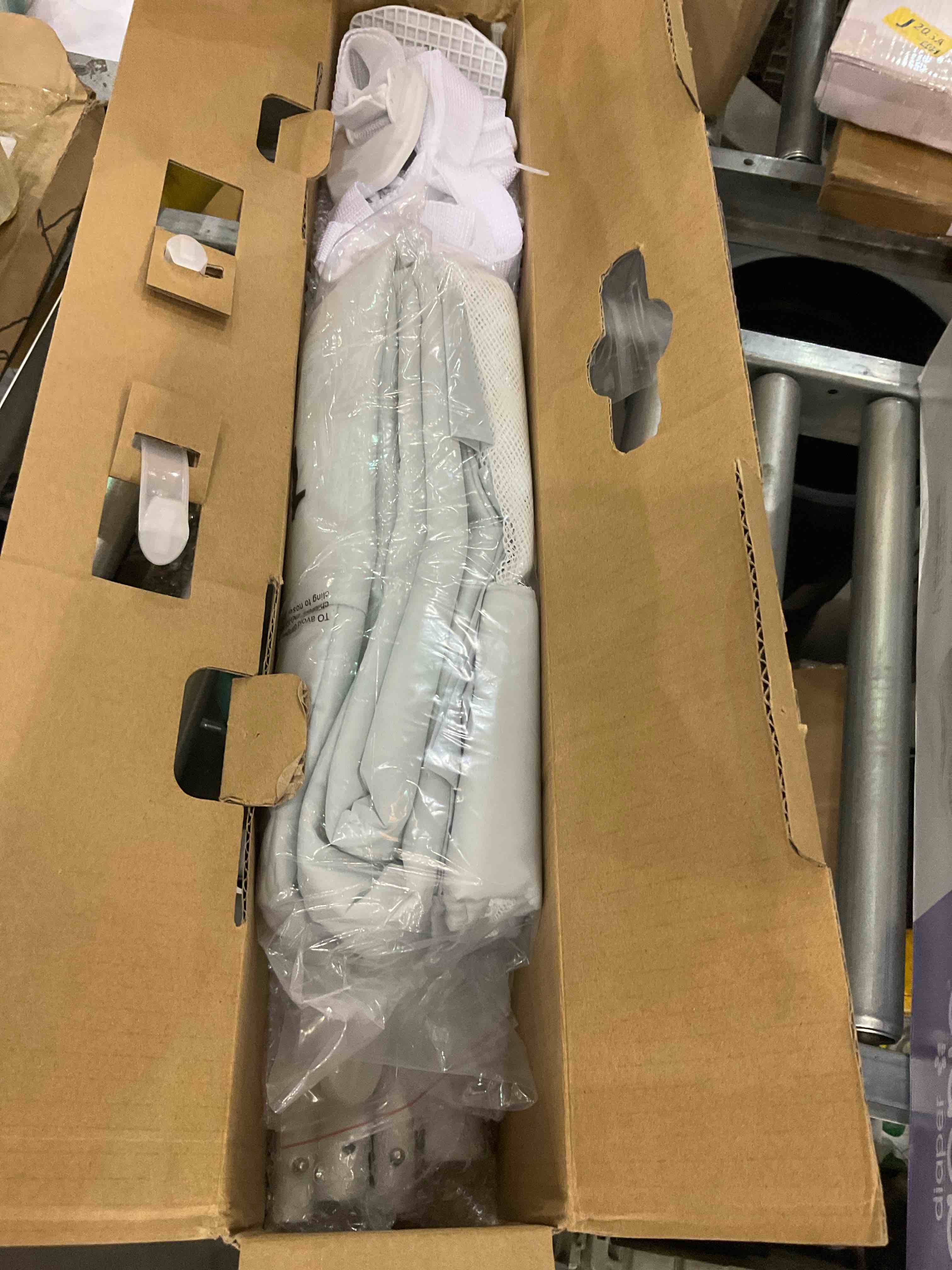 https://s3.amazonaws.com/lotting-images-prod/BargainHunt/EXS01490063_1718628002541.jpeg