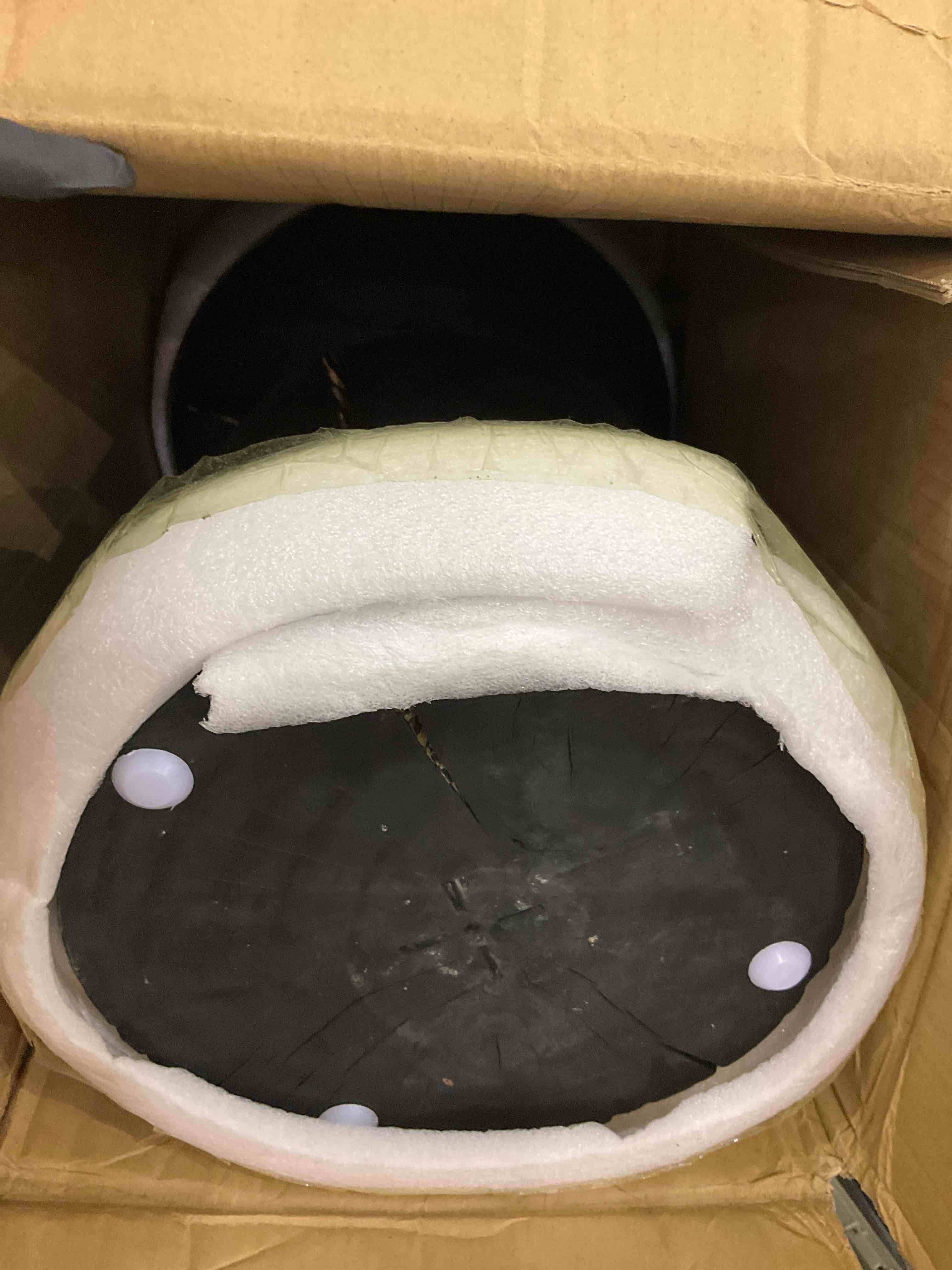 https://s3.amazonaws.com/lotting-images-prod/BargainHunt/EXS01490206_1718717817791.jpeg